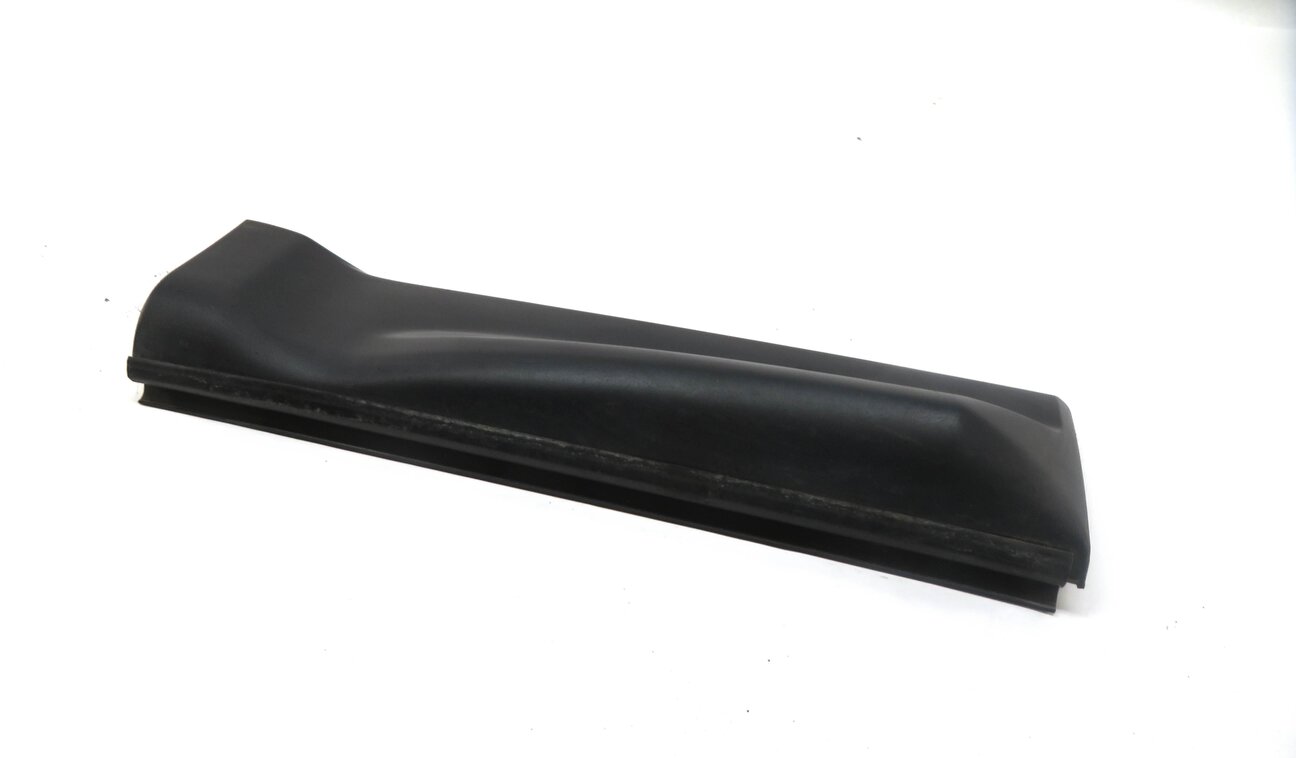 2012 RANGE ROVER SPORT (L320) RIGHT REAR DOOR RUNNER TRIM MOULDING STRIP