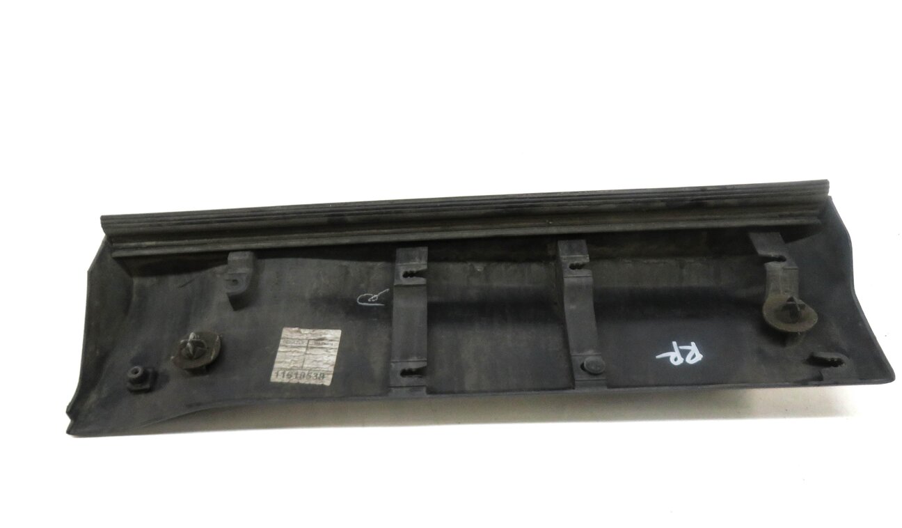 Thumbnail 5: 2012 RANGE ROVER SPORT (L320) RIGHT REAR DOOR RUNNER TRIM MOULDING STRIP