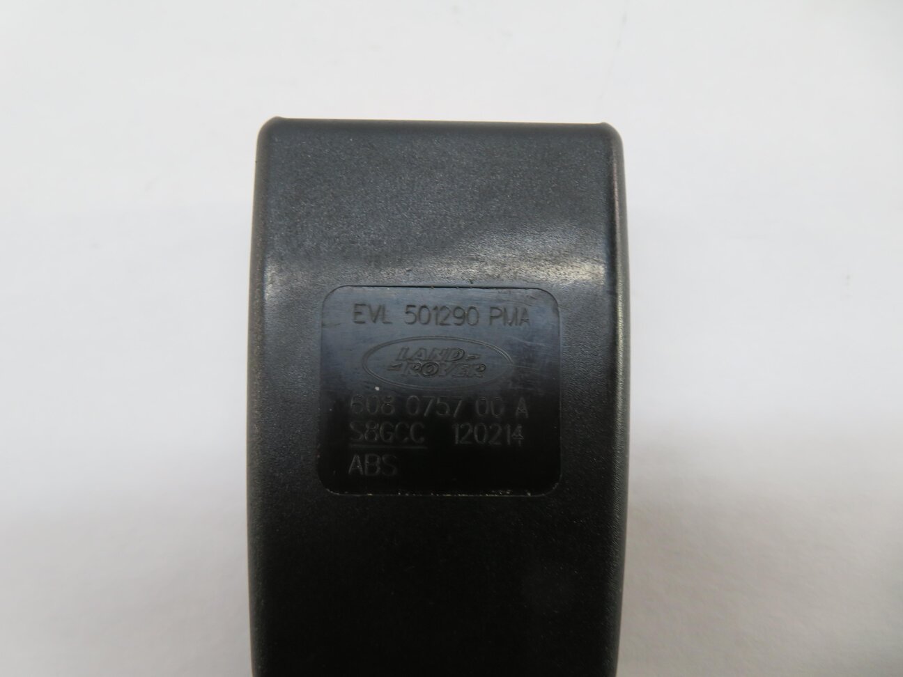 Thumbnail 4: 2012 RANGE ROVER SPORT (L320) REAR 2nd ROW SEAT RIGHT SEATBELT BUCKLE RECEIVER