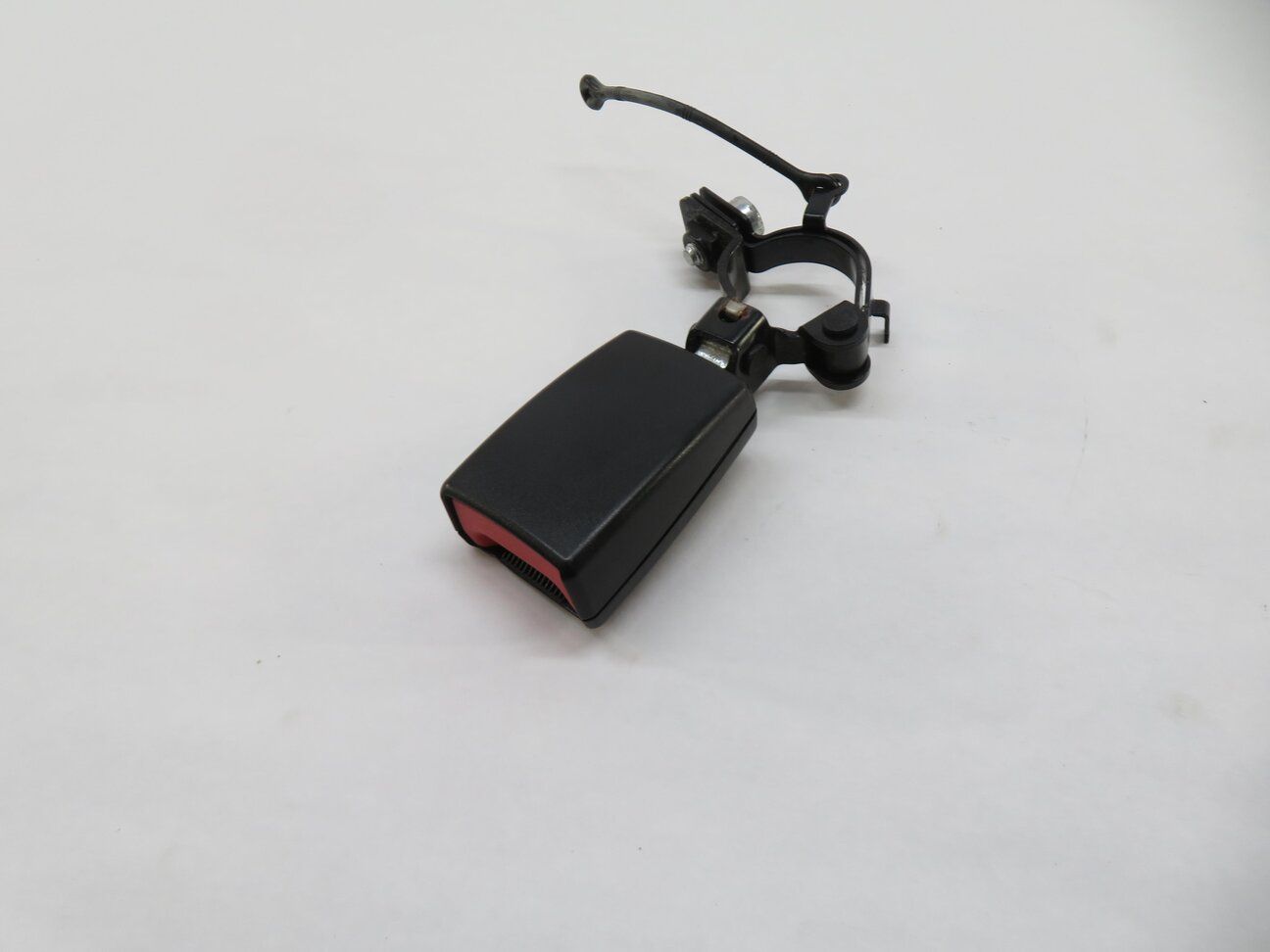 Thumbnail 2: 2012 RANGE ROVER SPORT (L320) REAR 2nd ROW SEAT LEFT SEATBELT BUCKLE RECEIVER