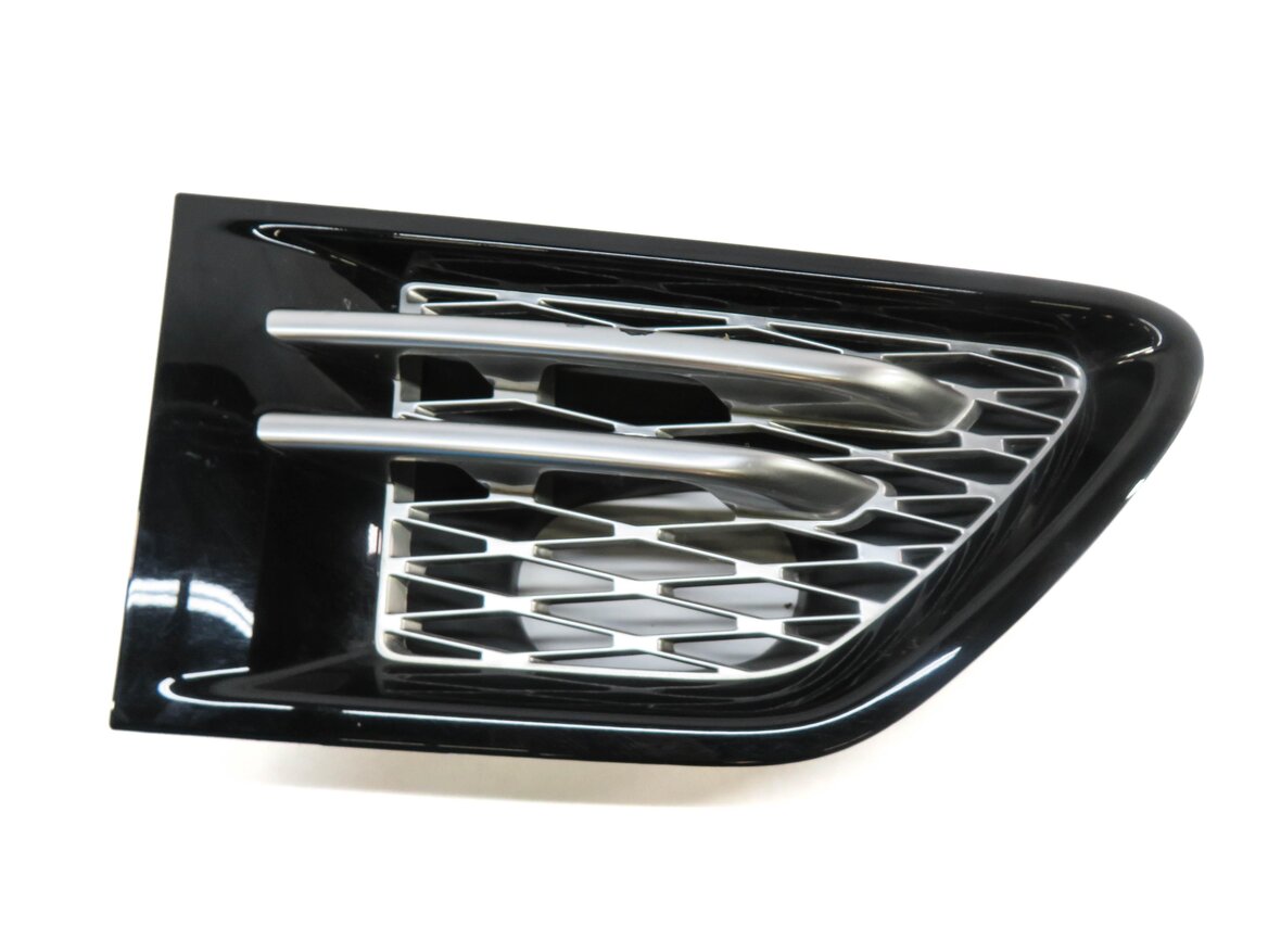 Thumbnail 2: 2012 RANGE ROVER SPORT (L320) RIGHT FRONT PASSENGER FENDER GRILLE TRIM (BLACK)