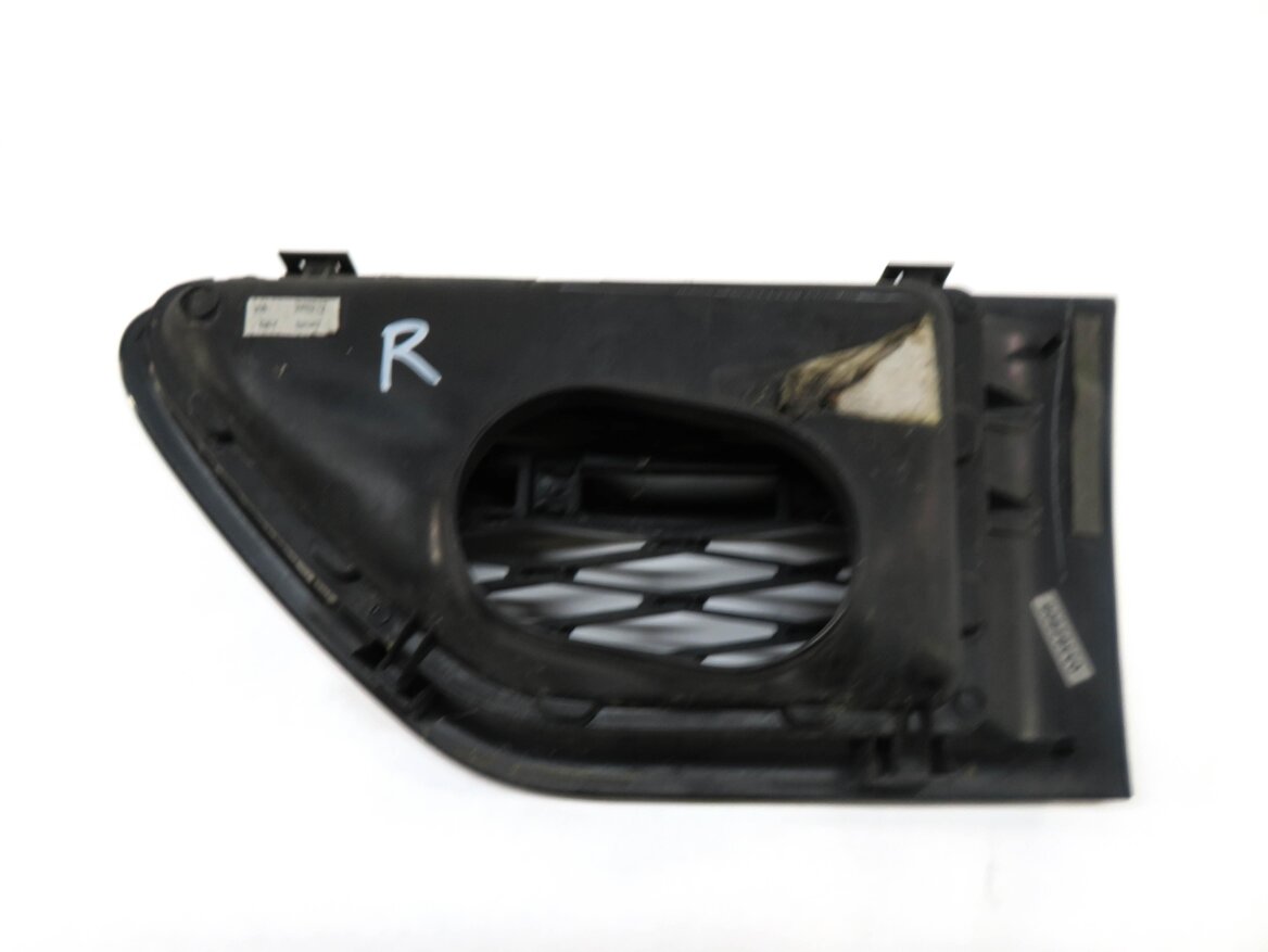 Thumbnail 4: 2012 RANGE ROVER SPORT (L320) RIGHT FRONT PASSENGER FENDER GRILLE TRIM (BLACK)
