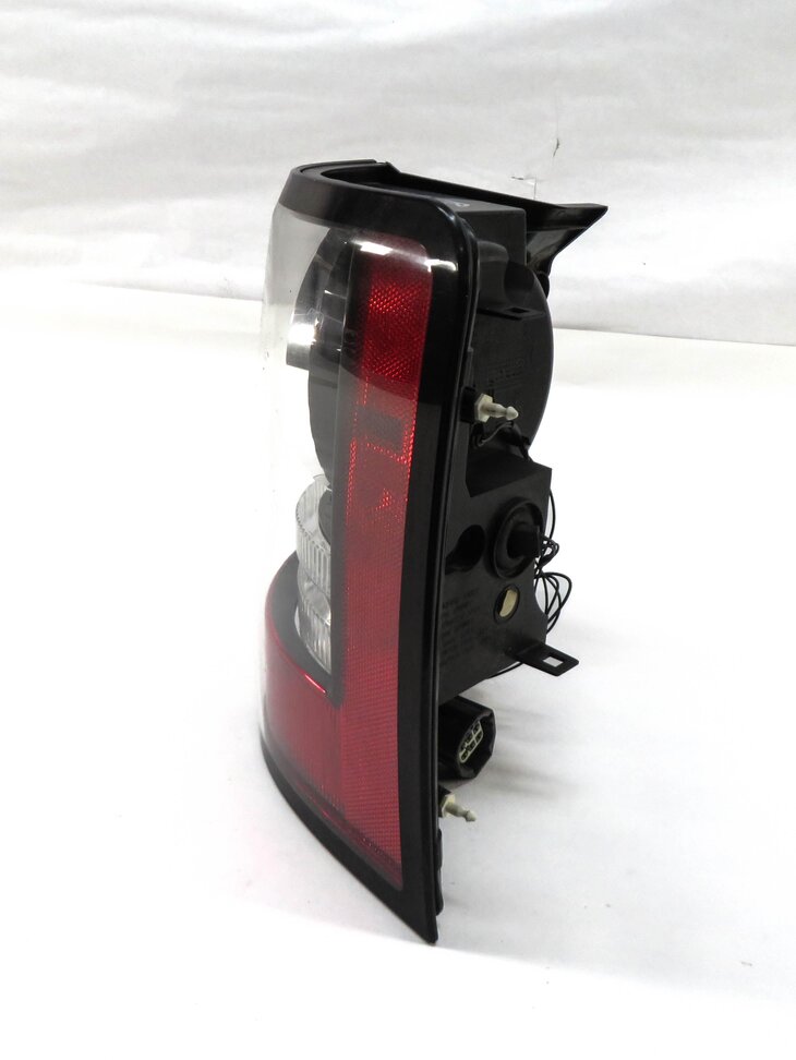 Thumbnail 4: 12-13 RANGE ROVER SPORT (L320) RIGHT PASSENGER REAR TAILLIGHT BRAKE LIGHT LAMP