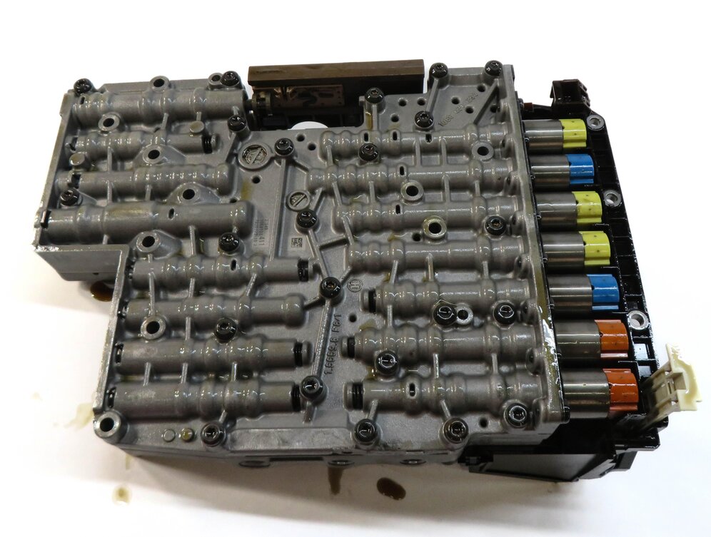 Thumbnail 5: 12-13 RANGE ROVER SPORT (L320 L322) 5.0L SUPERCHARGED - TRANSMISSION VALVE BODY