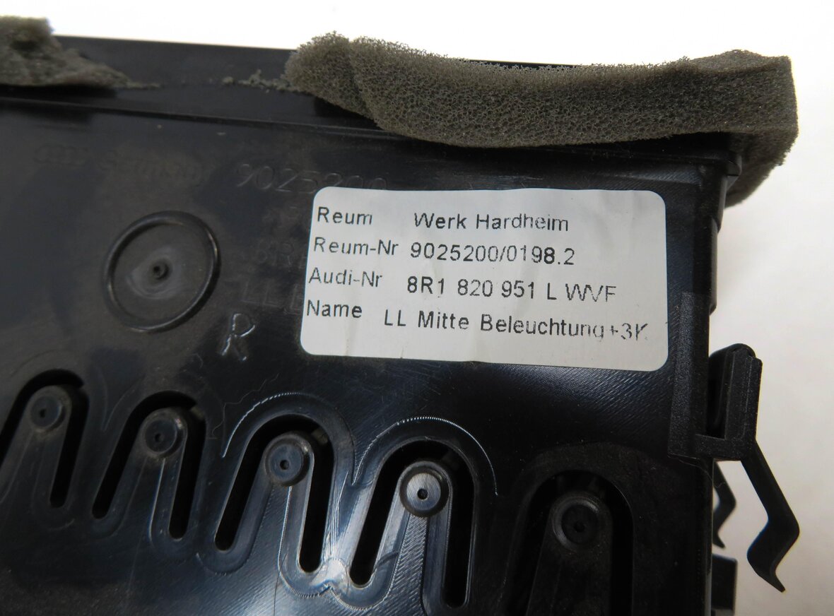 Thumbnail 5: 2014 AUDI Q5 (B8 8R) FRONT CENTER DASH HEATER A/C AIR VENT