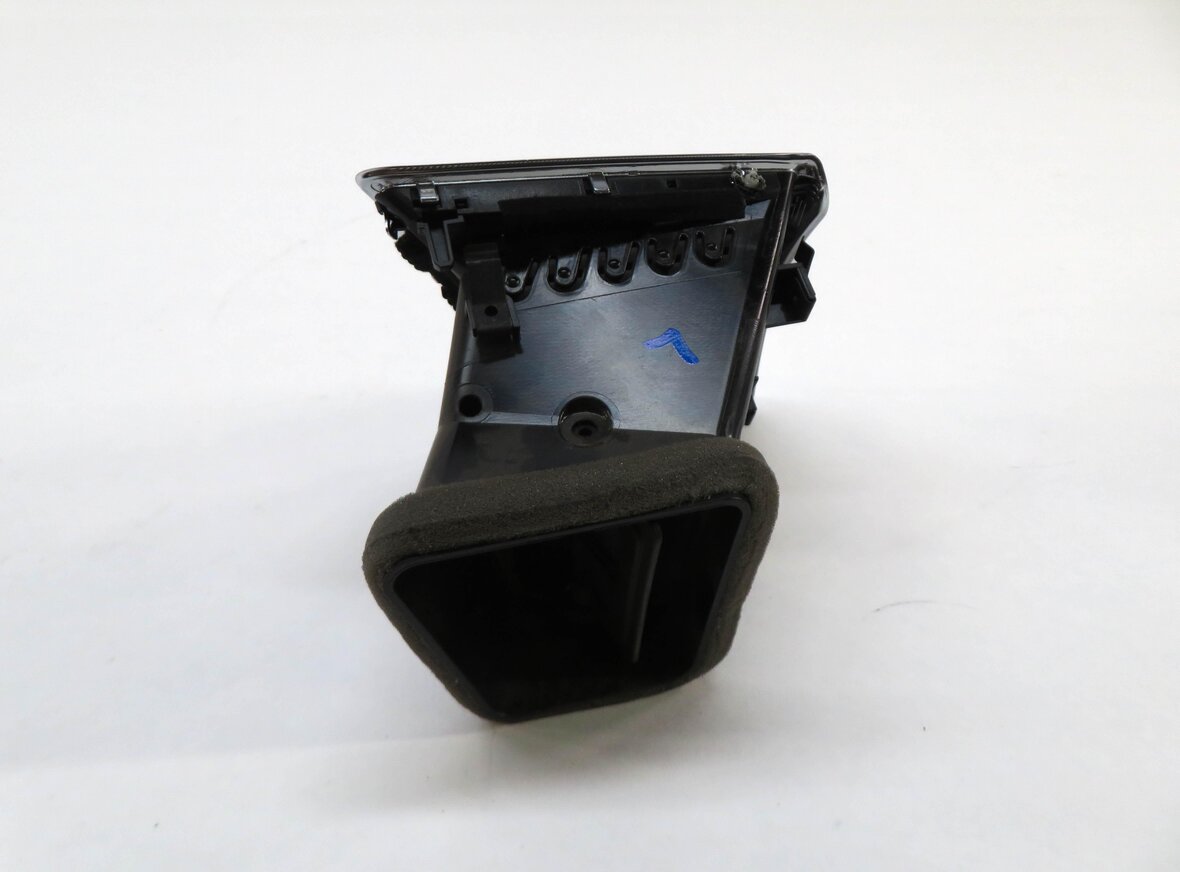 Thumbnail 3: 2014 AUDI Q5 (B8 8R) LEFT FRONT DRIVER DASH HEATER A/C AIR VENT