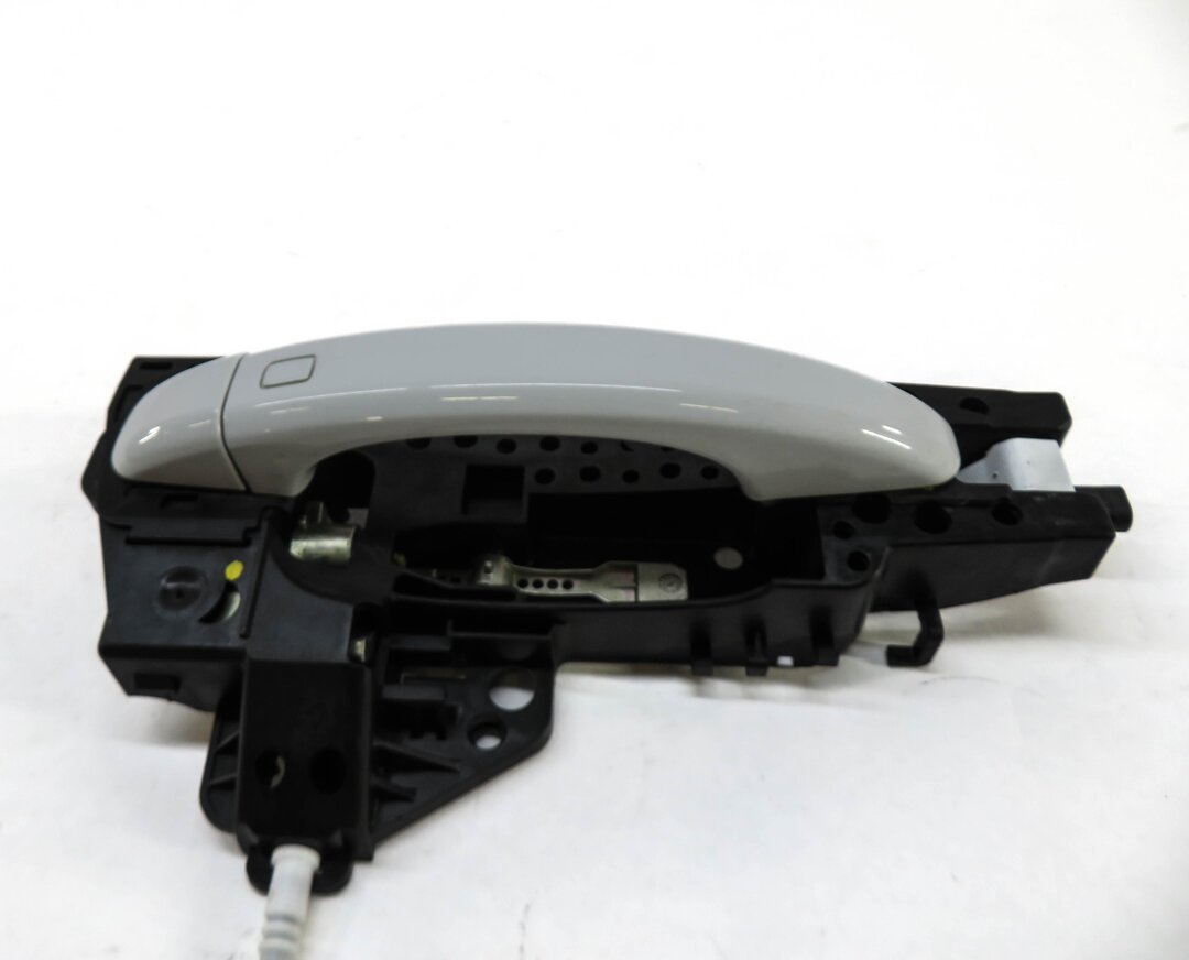 Thumbnail 3: 09-17 AUDI A4 S4 Q5 (B8 8K 8R) RIGHT REAR KEYLESS DOOR HANDLE (GLACIER WHITE 2Y)