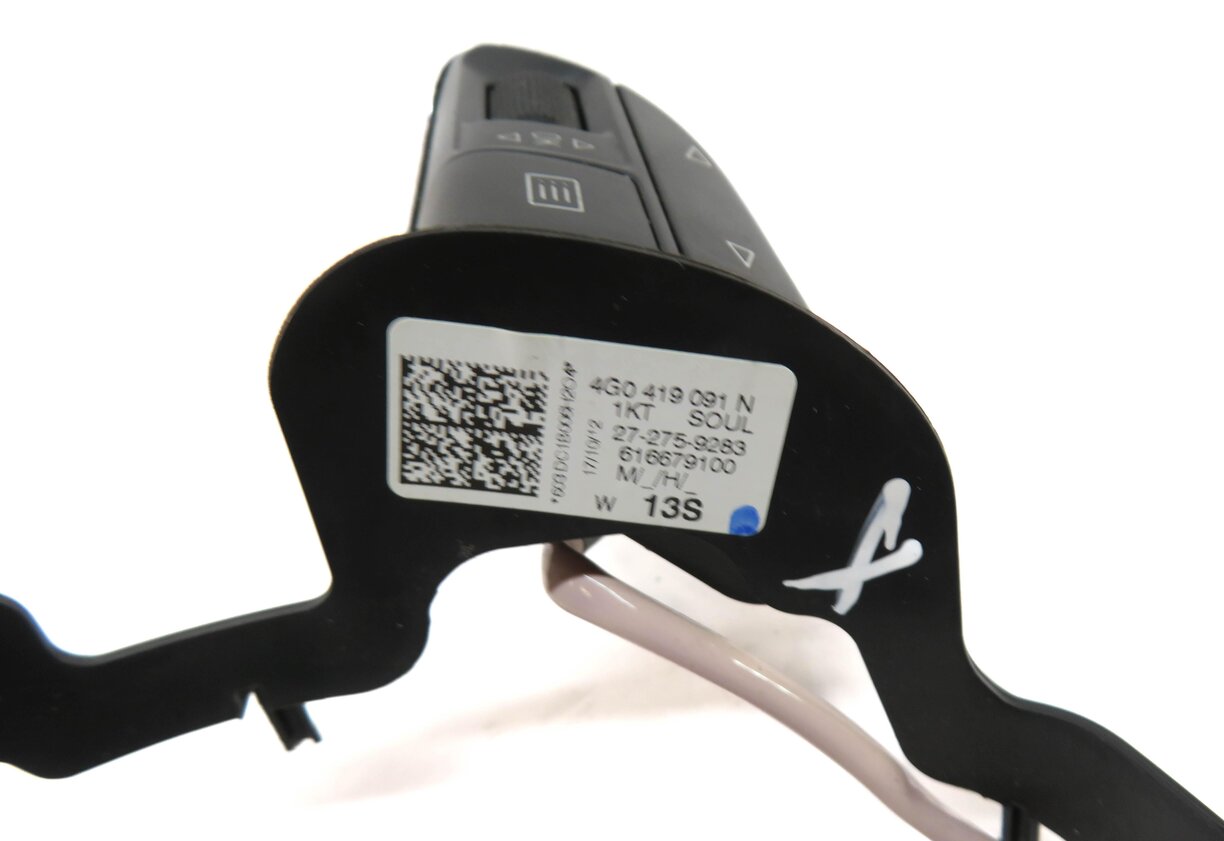 Thumbnail 8: 2013 AUDI A6 (C7) STEERING WHEEL SWITCH BUTTON SET-2 w/ TRIM