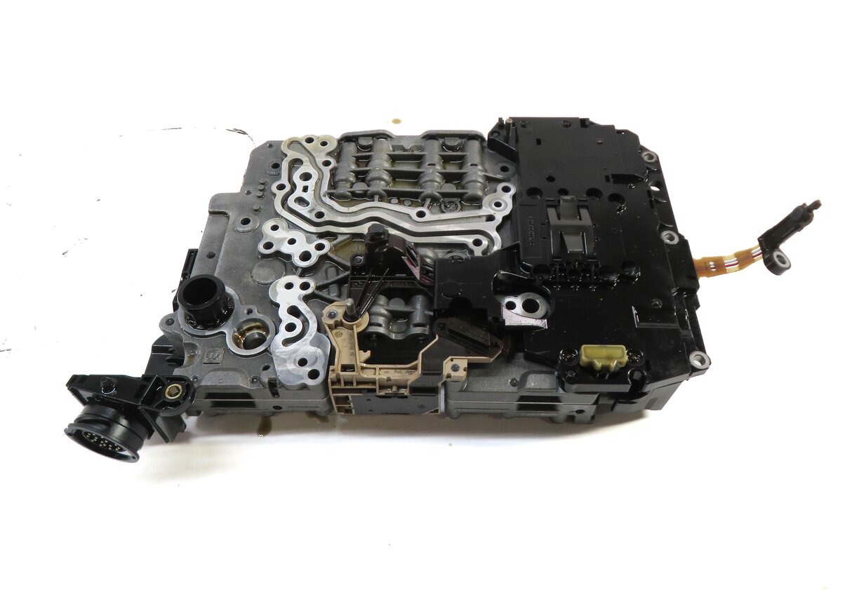 Thumbnail 3: 2013-2015 AUDI A6 (C7) 2.0L AWD QUATTRO - A/T AUTOMATIC TRANSMISSION VALVE BODY
