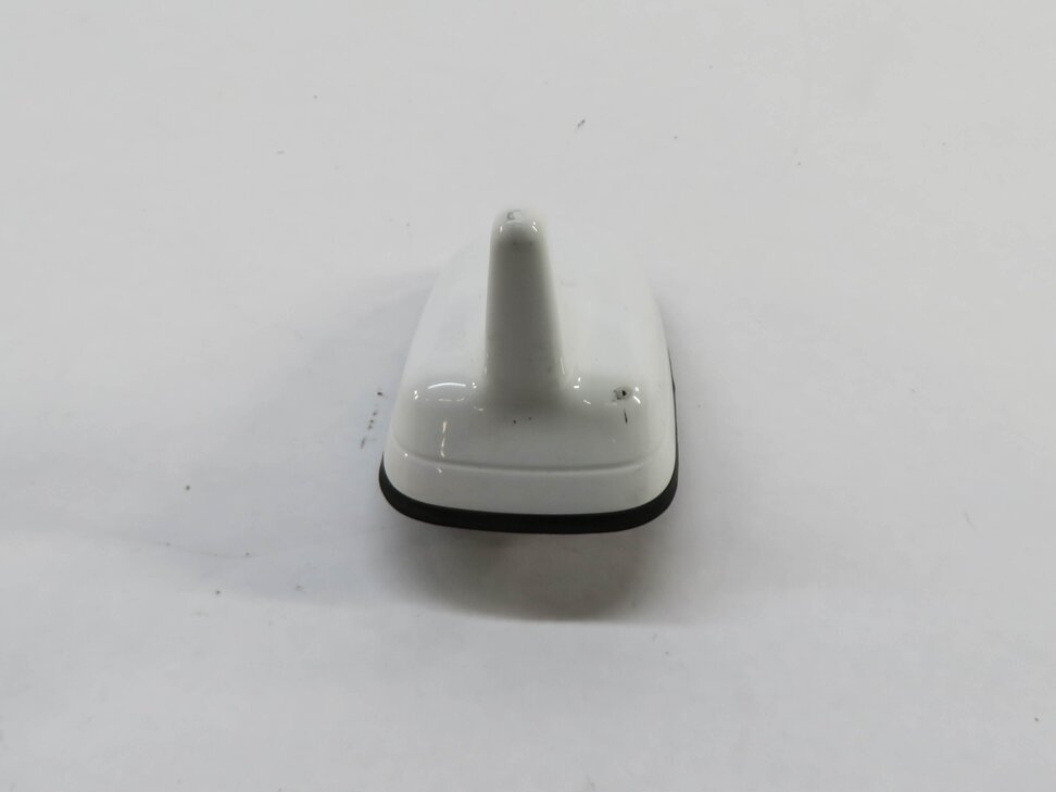 Thumbnail 3: 2013 AUDI A6 (C7) RADIO STEREO SHARK FIN ANTENNA (IBIS WHITE T9)