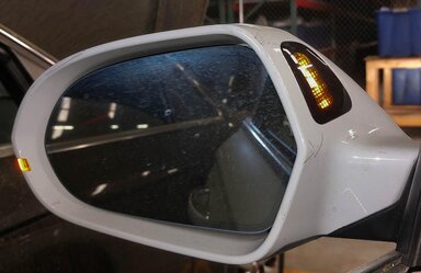 Thumbnail 2: 2012-2013 AUDI A6 (C7) LEFT P-FOLD HEAT MEMORY BLIND SPOT DOOR MIRROR (WHITE)