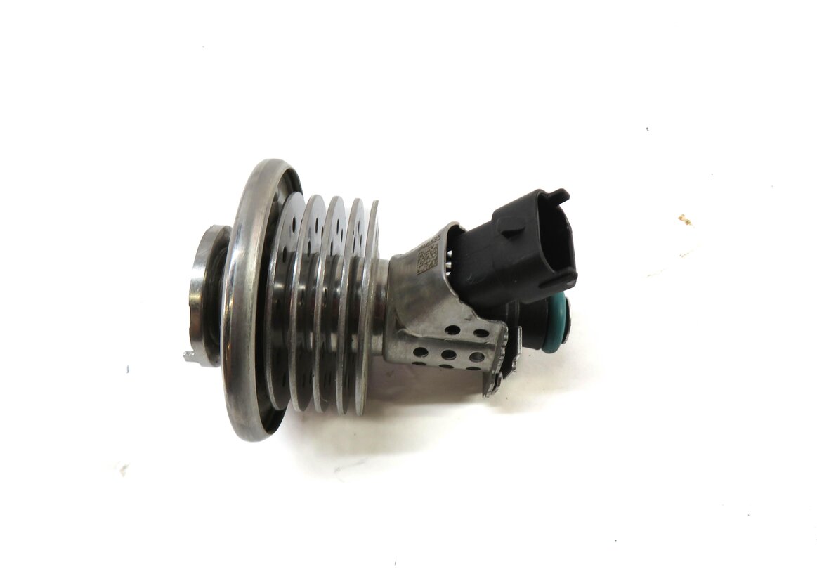 Thumbnail 4: 2010 MERCEDES ML350 (W164) 3.0L DIESEL ENGINE DEF EXHAUST FLUID INJECTOR NOZZLE