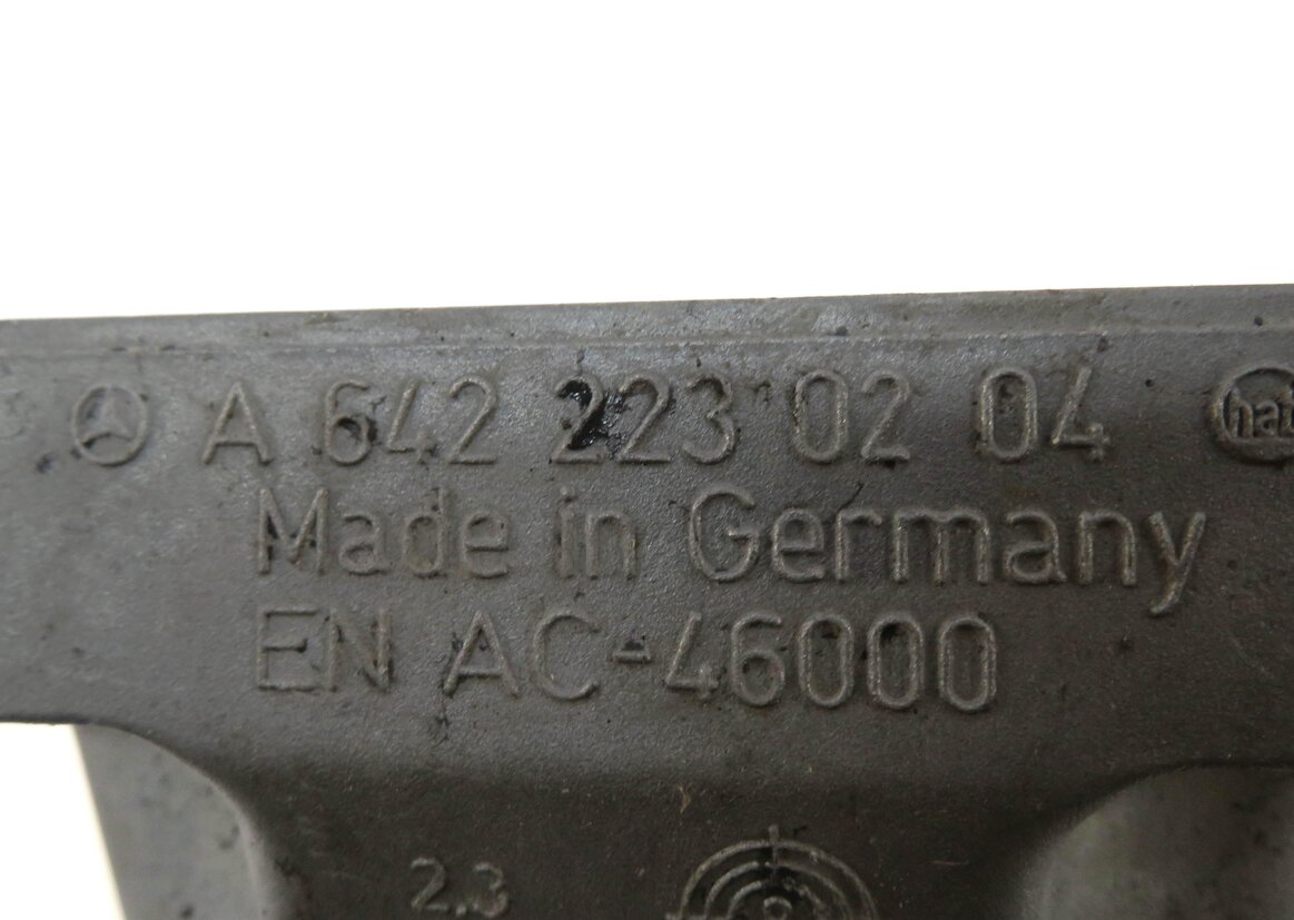 Thumbnail 5: 2010 MERCEDES ML350 (W164) 3.0L OM642 DIESEL ENGINE MOTOR MOUNT BRACKET SET-2