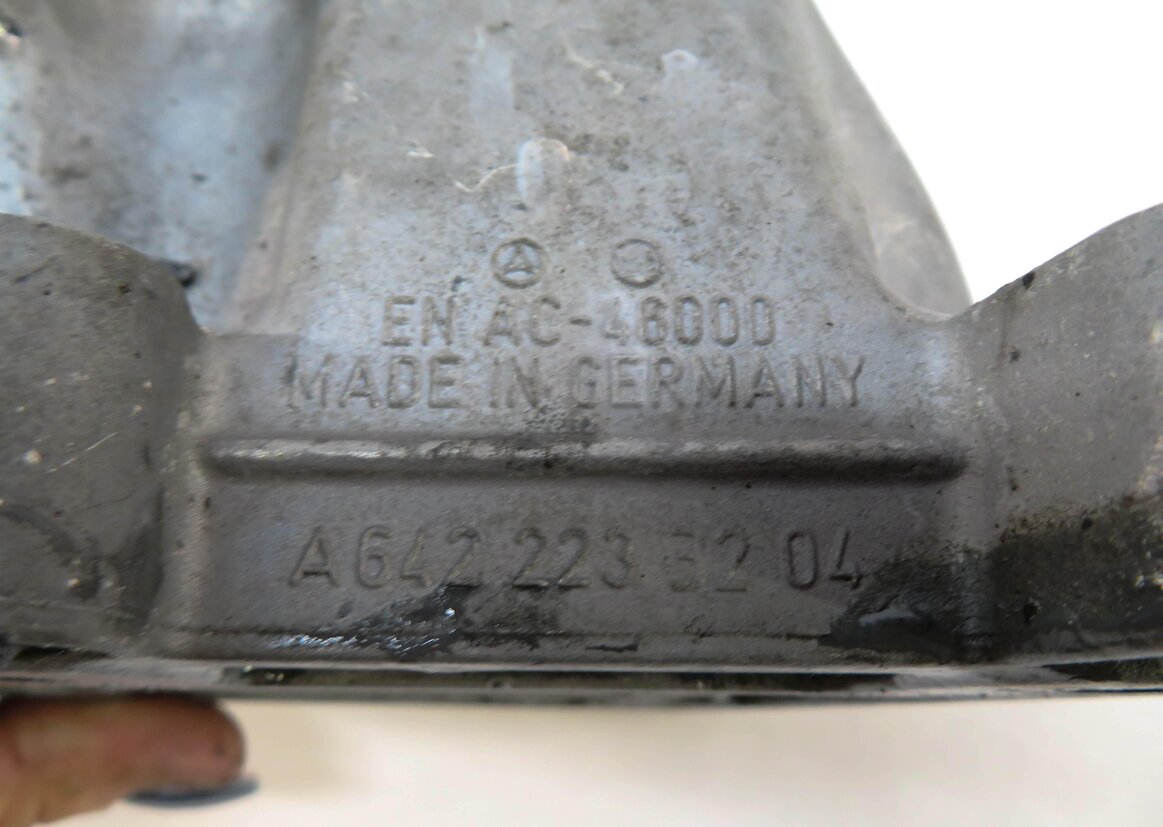 Thumbnail 6: 2010 MERCEDES ML350 (W164) 3.0L OM642 DIESEL ENGINE MOTOR MOUNT BRACKET SET-2