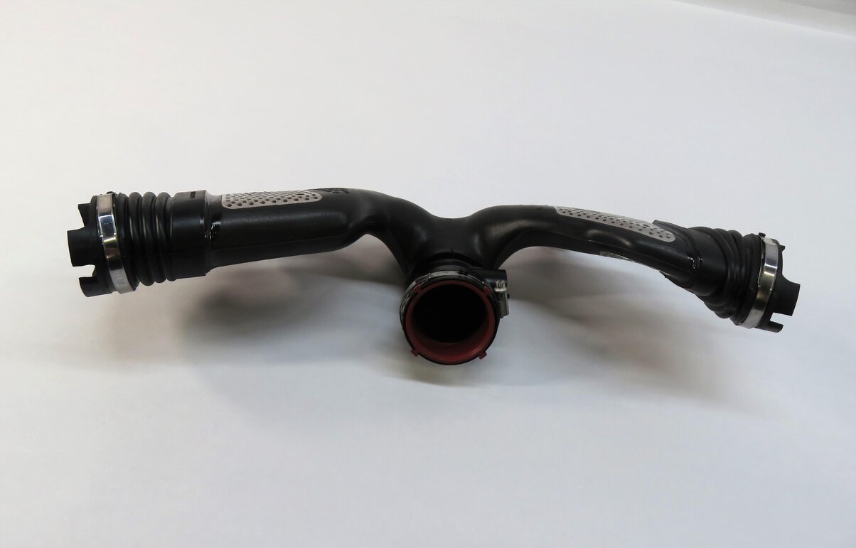 Thumbnail 2: 2010 MERCEDES ML350 (W164) 3.0L OM642 DIESEL ENGINE AIR INTAKE DUCT w/ SENSORS
