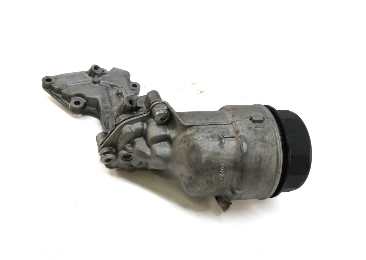 Thumbnail 1: 2010 MERCEDES ML350 (W164) 3.0L OM642 DIESEL ENGINE OIL FILTER HOUSING w/ CAP