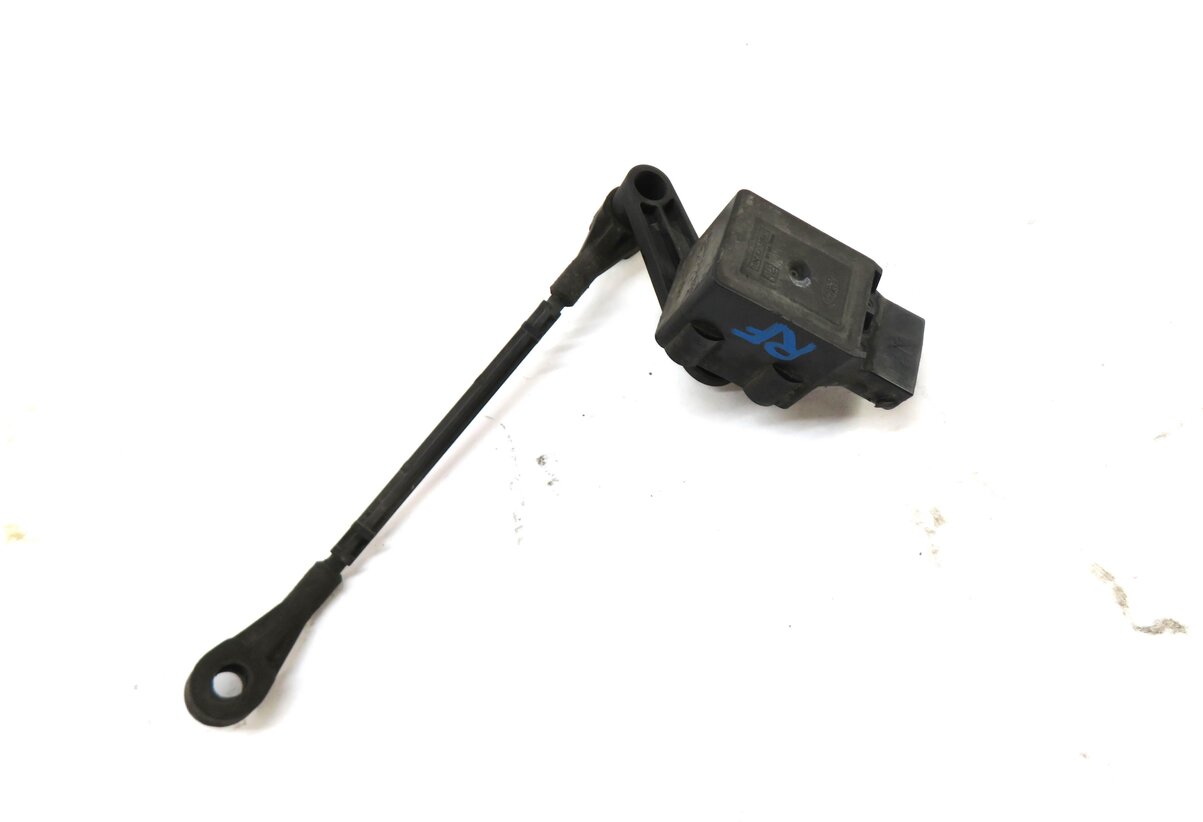 2006 RANGE ROVER (L322) RIGHT FRONT PASSENGER SUSPENSION HIGHT LEVEL SENSOR
