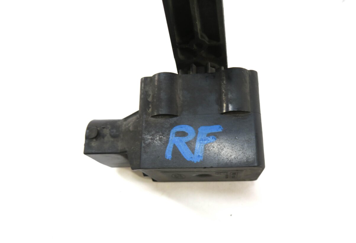 Thumbnail 4: 2006 RANGE ROVER (L322) RIGHT FRONT PASSENGER SUSPENSION HIGHT LEVEL SENSOR