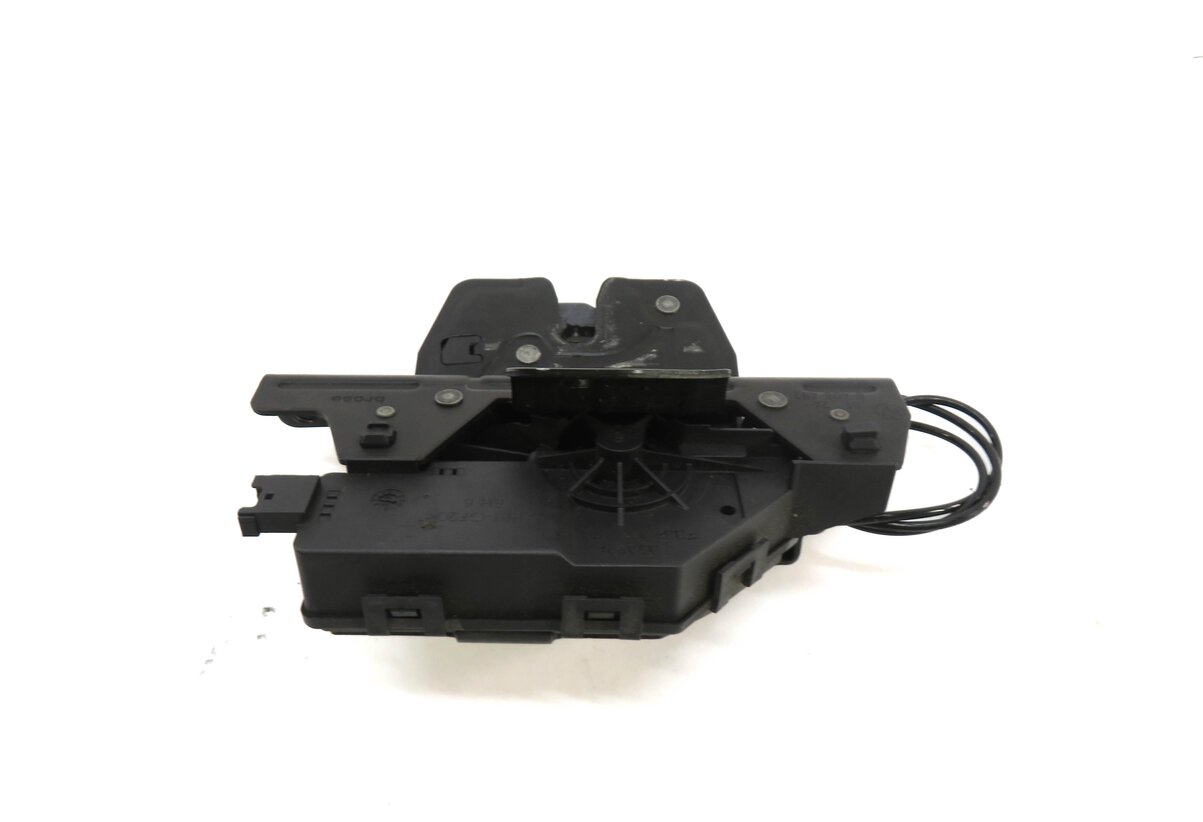 Thumbnail 3: 2006 RANGE ROVER (L322) REAR TRUNK LOCK LATCH ACTUATOR
