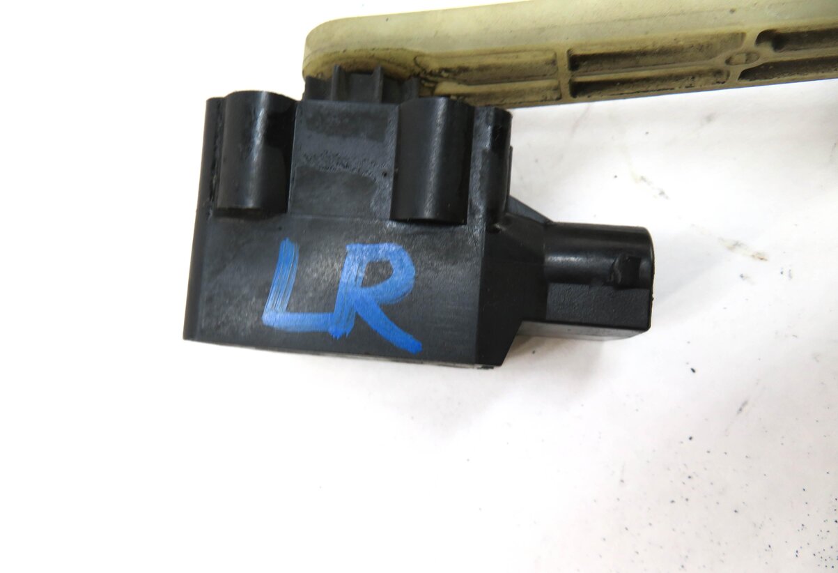 Thumbnail 4: 2006 RANGE ROVER (L322) LEFT DRIVER REAR SUSPENSION HEIGHT LEVEL SENSOR