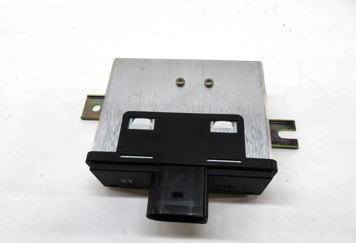 Thumbnail 3: 06-09 RANGE ROVER SPORT (L320 L322) 4.2L SUPERCHARGED - FUEL PUMP CONTROL MODULE