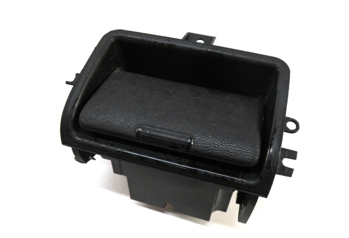 Thumbnail 1: 2006 RANGE ROVER (L322) REAR VIDEO ENTERTAINMENT AUDIO VIDEO INPUT JACK PANEL