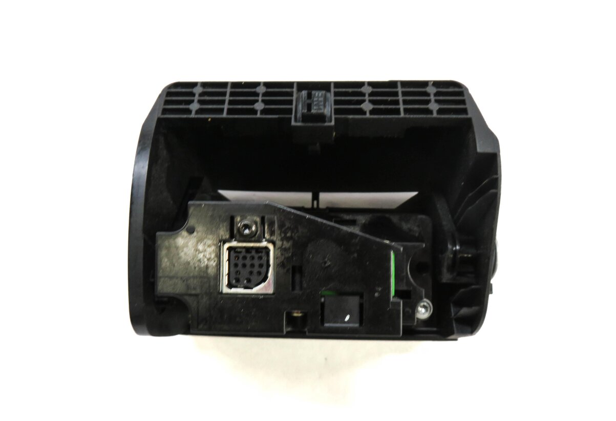 Thumbnail 4: 2006 RANGE ROVER (L322) REAR VIDEO ENTERTAINMENT AUDIO VIDEO INPUT JACK PANEL