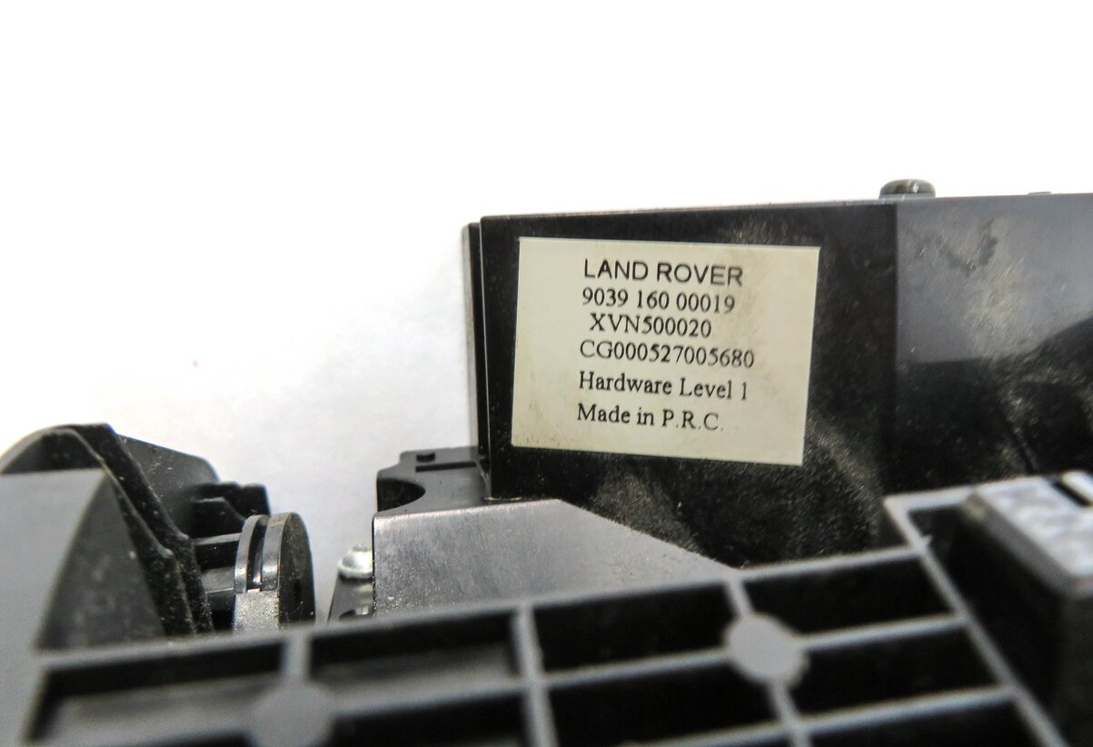 Thumbnail 5: 2006 RANGE ROVER (L322) REAR VIDEO ENTERTAINMENT AUDIO VIDEO INPUT JACK PANEL