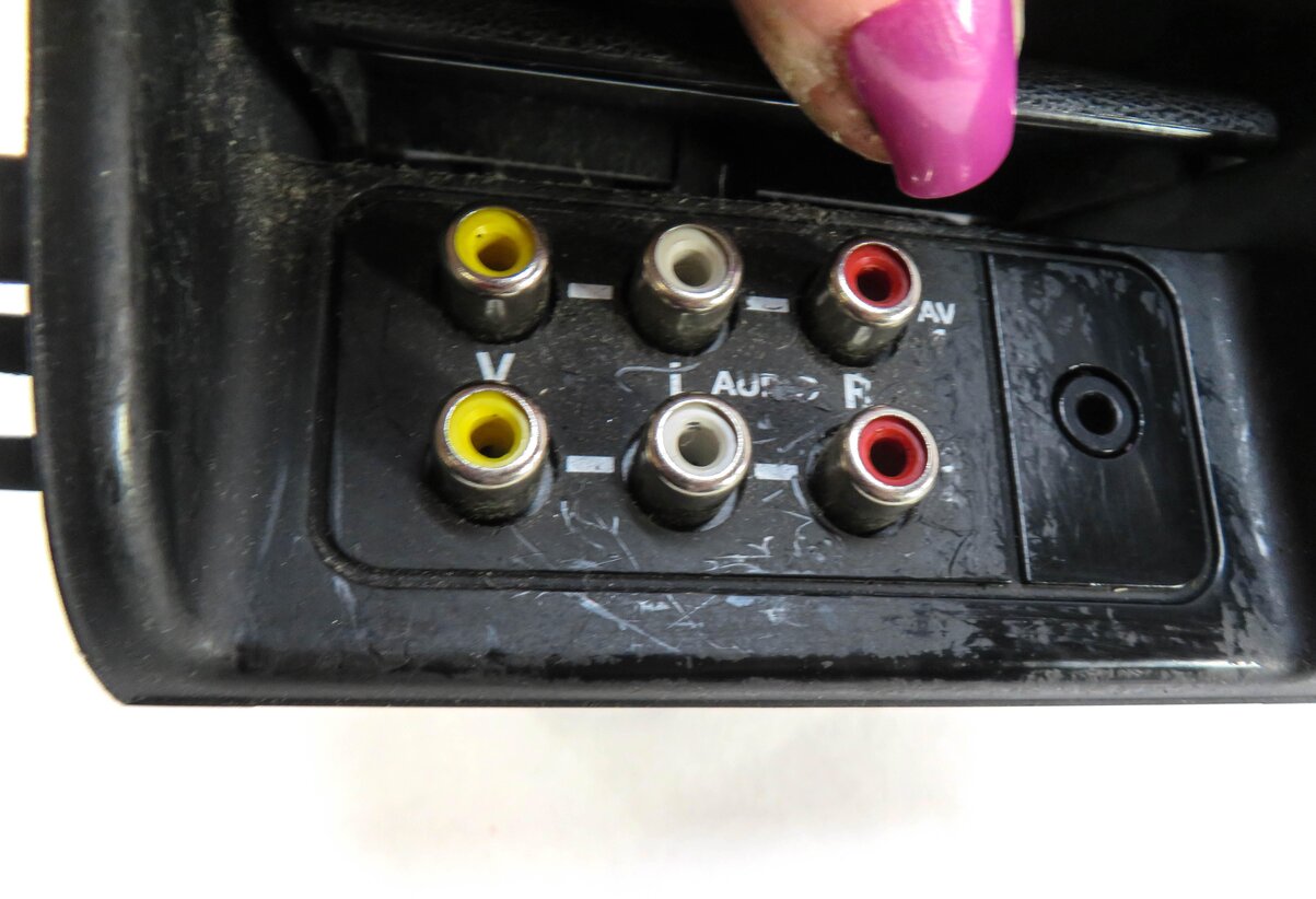 Thumbnail 6: 2006 RANGE ROVER (L322) REAR VIDEO ENTERTAINMENT AUDIO VIDEO INPUT JACK PANEL