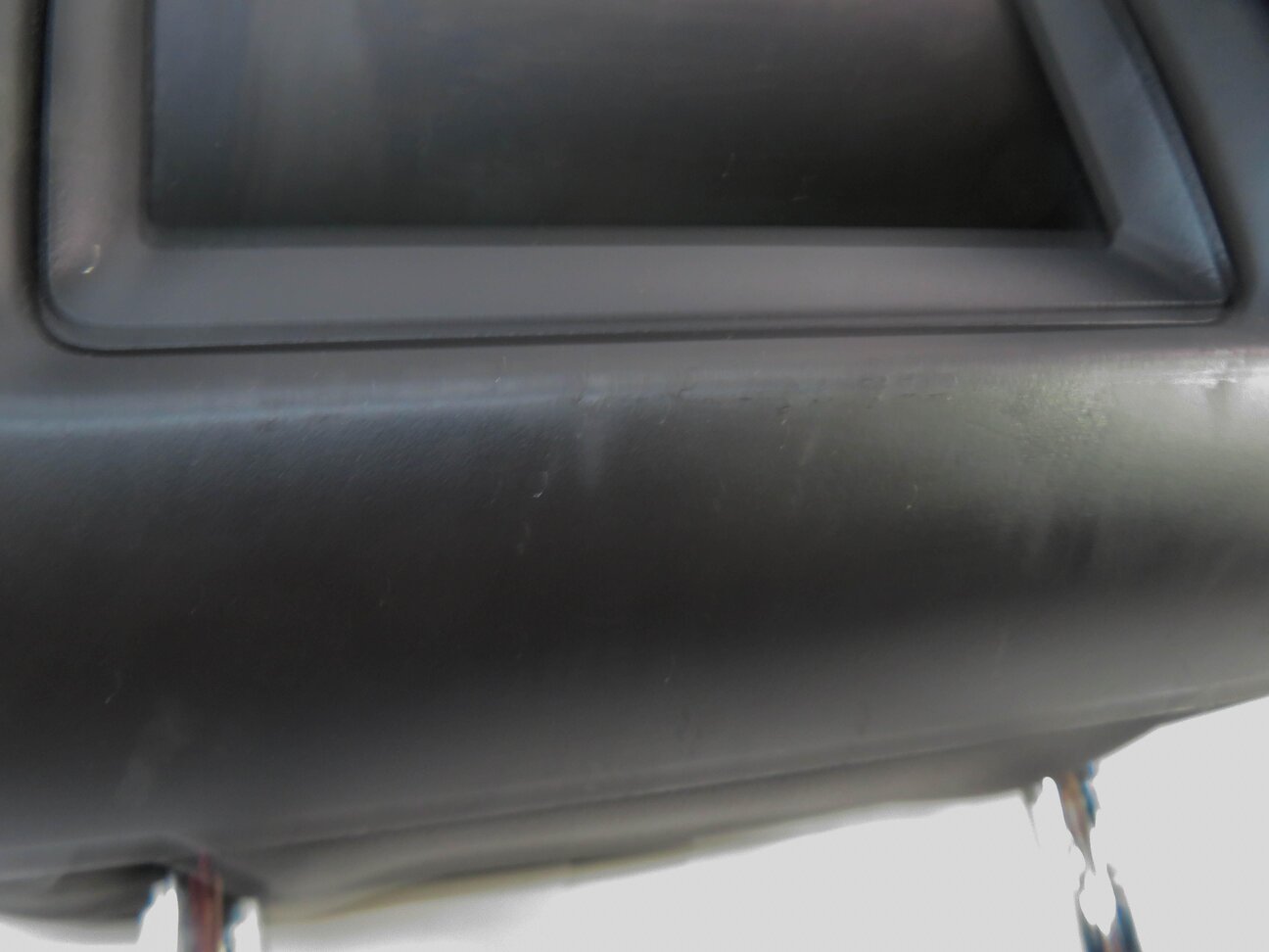 Thumbnail 6: 2006 RANGE ROVER (L322) LEFT DRIVER HEADREST w/ DVD VIDEO SCREEN (BLACK)