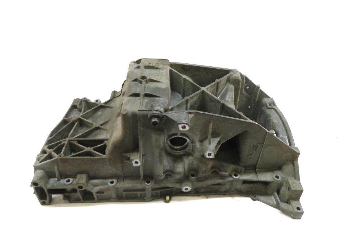 Thumbnail 2: 2006-2009 LAND ROVER RANGE ROVER (L322) 4.2L / 4.4L V8 ENGINE OIL PAN FLUID SUMP
