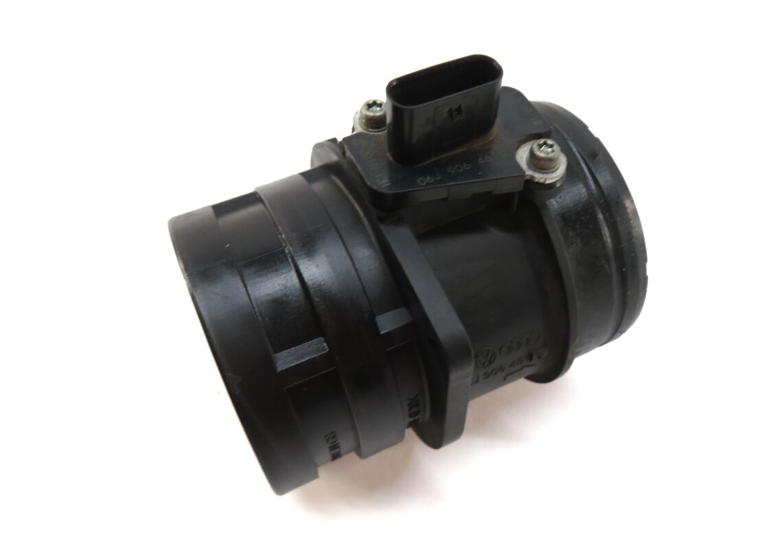 13-17 AUDI A4 A5 A6 Q3 Q5 (B8 8K 8T C7 8U 8R) 2.0L TURBO MASS AIR FLOW SENSOR