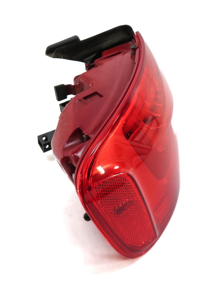 Thumbnail 3: 2013-2016 AUDI A4 S4 (B8 8K) LEFT DRIVER OUTER TAILLIGHT BRAKE LIGHT LAMP - LED