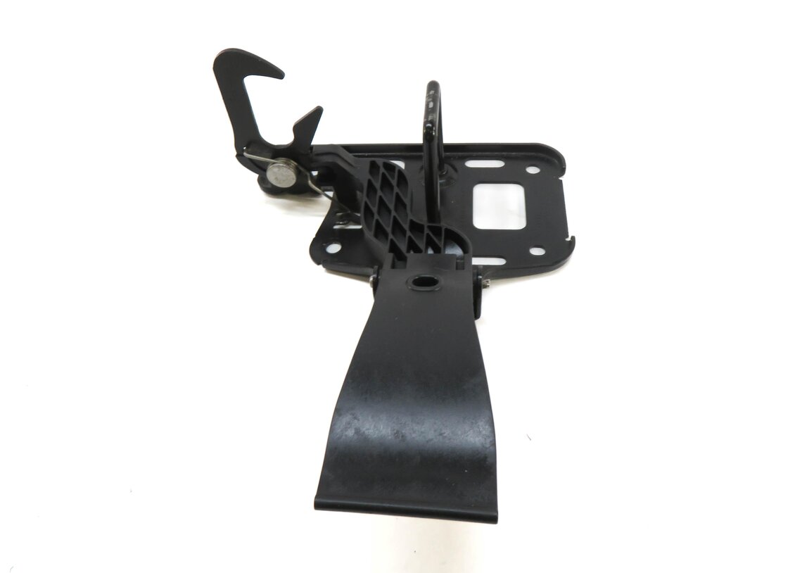 Thumbnail 3: 2013 AUDI A4 (B8 8K) FRONT HOOD SAFETY LATCH CATCH HOOK RELEASE LEVER