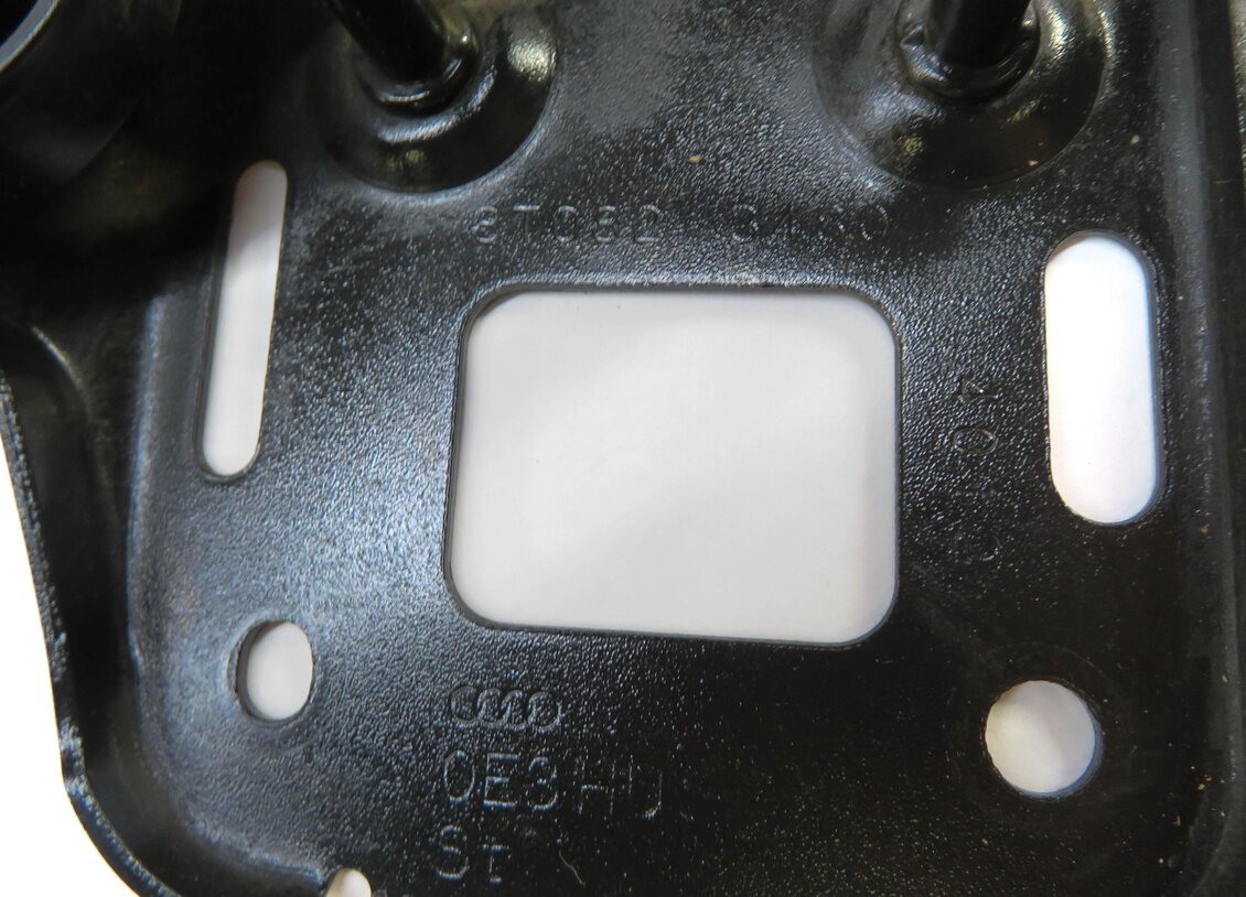Thumbnail 5: 2013 AUDI A4 (B8 8K) FRONT HOOD SAFETY LATCH CATCH HOOK RELEASE LEVER