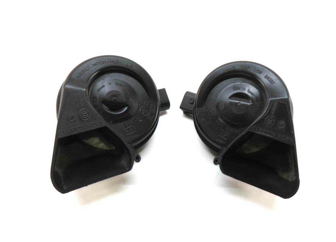 Thumbnail 2: 2008-2017 AUDI A4 A5 S4 S5 Q5 (B8 8K 8R 8T) HIGH & LOW TONE SAFETY HORN SET