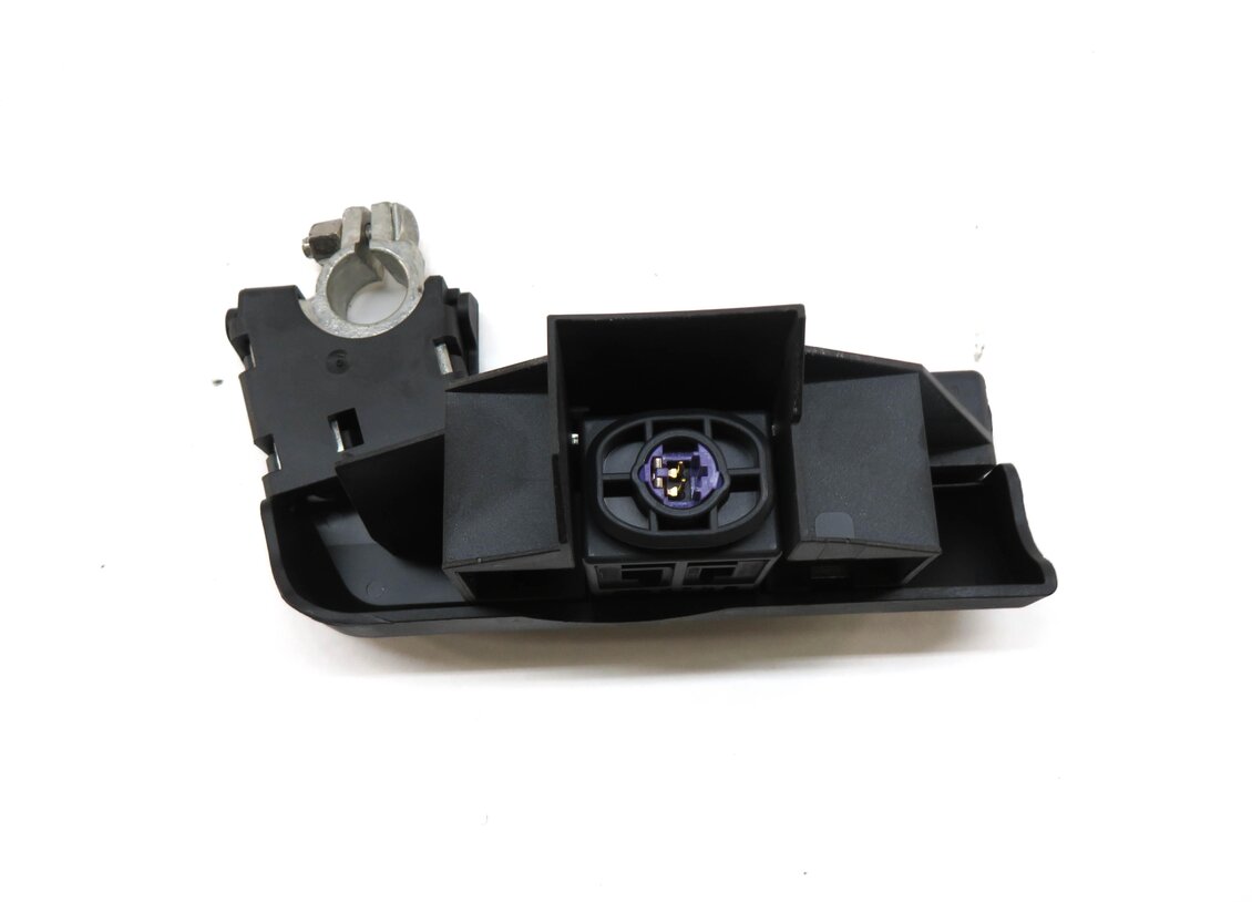 Thumbnail 2: 2013 AUDI A4 (B8 8K) POWER OVERLOAD PROTECTION SENSOR w/ BATTERY TERMINAL