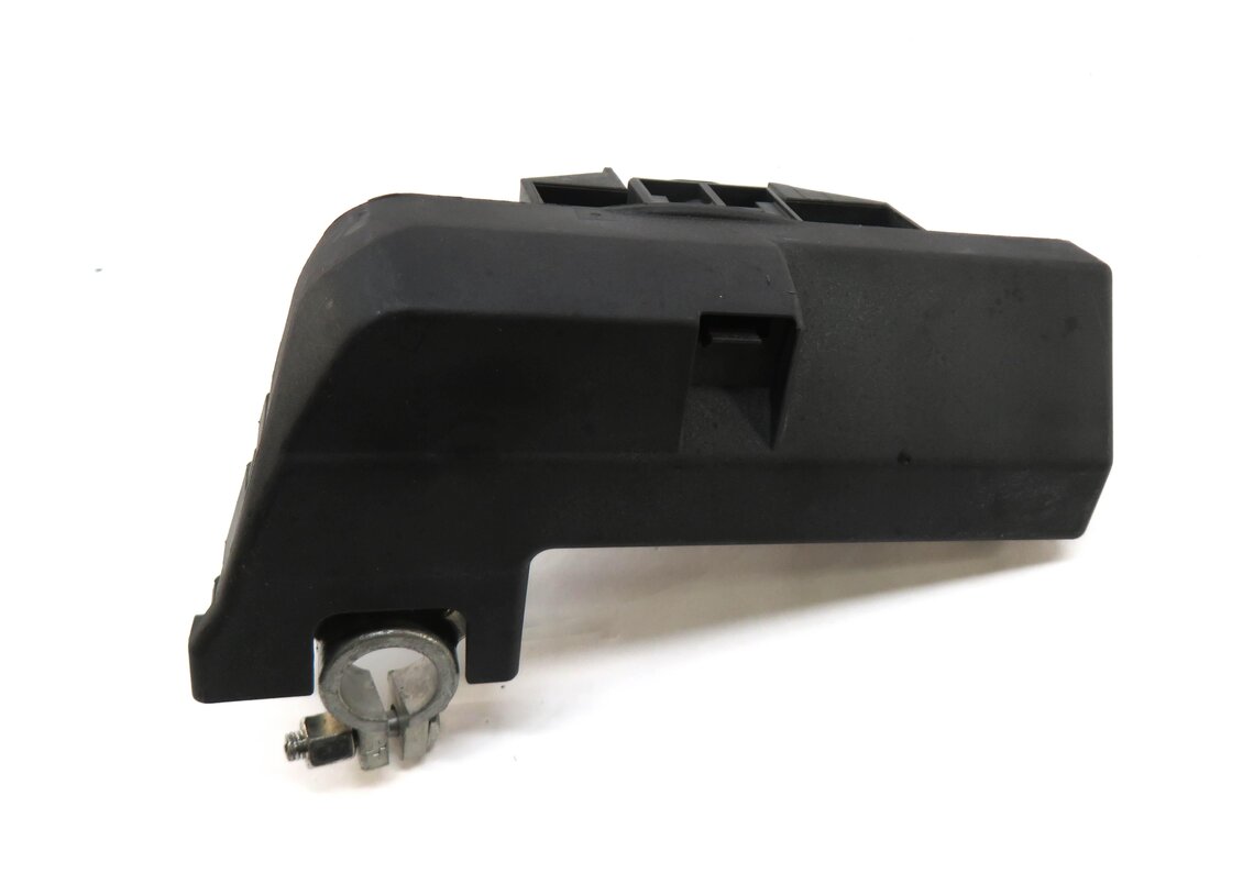 Thumbnail 4: 2013 AUDI A4 (B8 8K) POWER OVERLOAD PROTECTION SENSOR w/ BATTERY TERMINAL