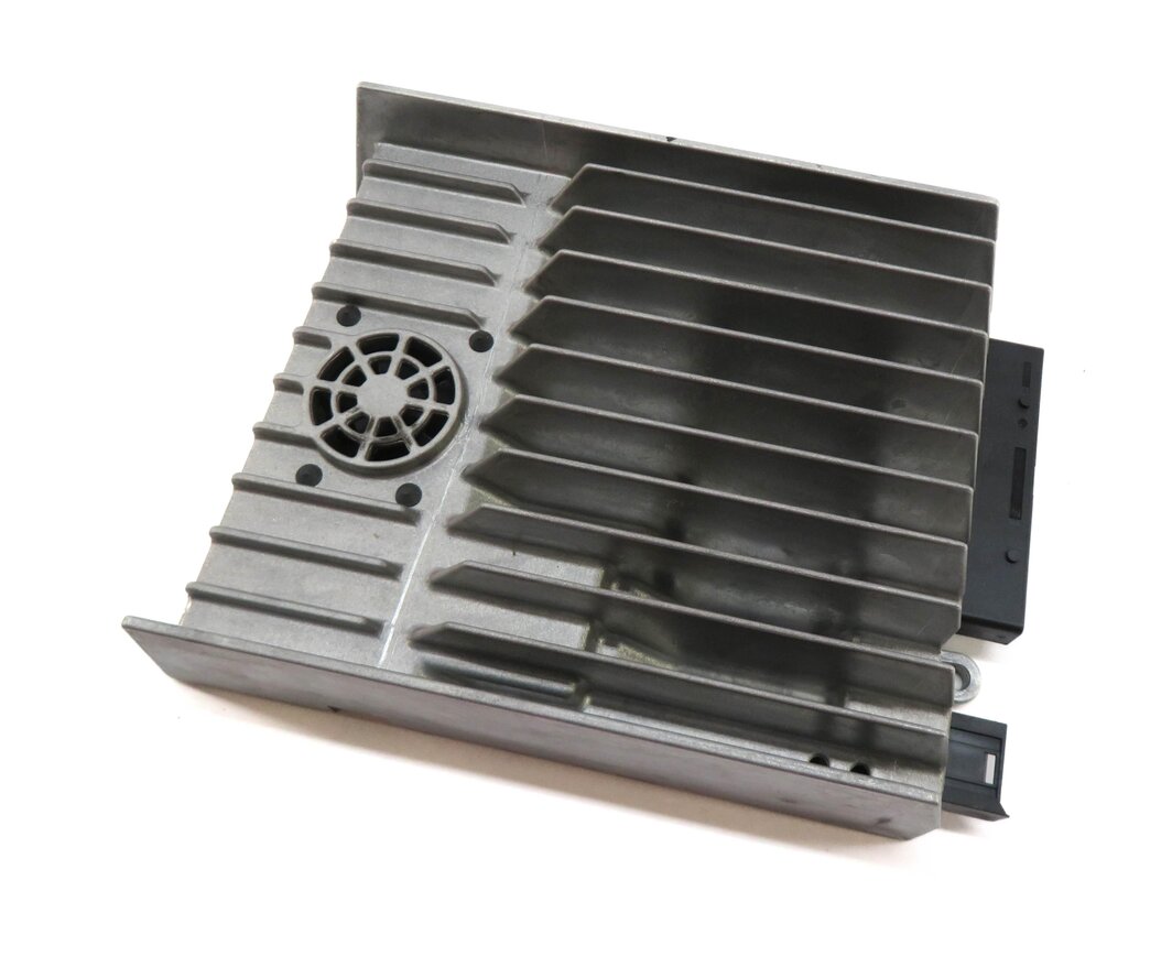 Thumbnail 1: 13-20 MERCEDES B CLA E GLA CLS (C117 C218 W117 W212 X156) STEREO AUDIO AMPLIFIER
