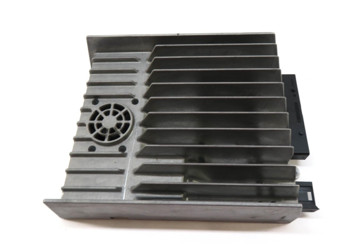 Thumbnail 2: 13-20 MERCEDES B CLA E GLA CLS (C117 C218 W117 W212 X156) STEREO AUDIO AMPLIFIER