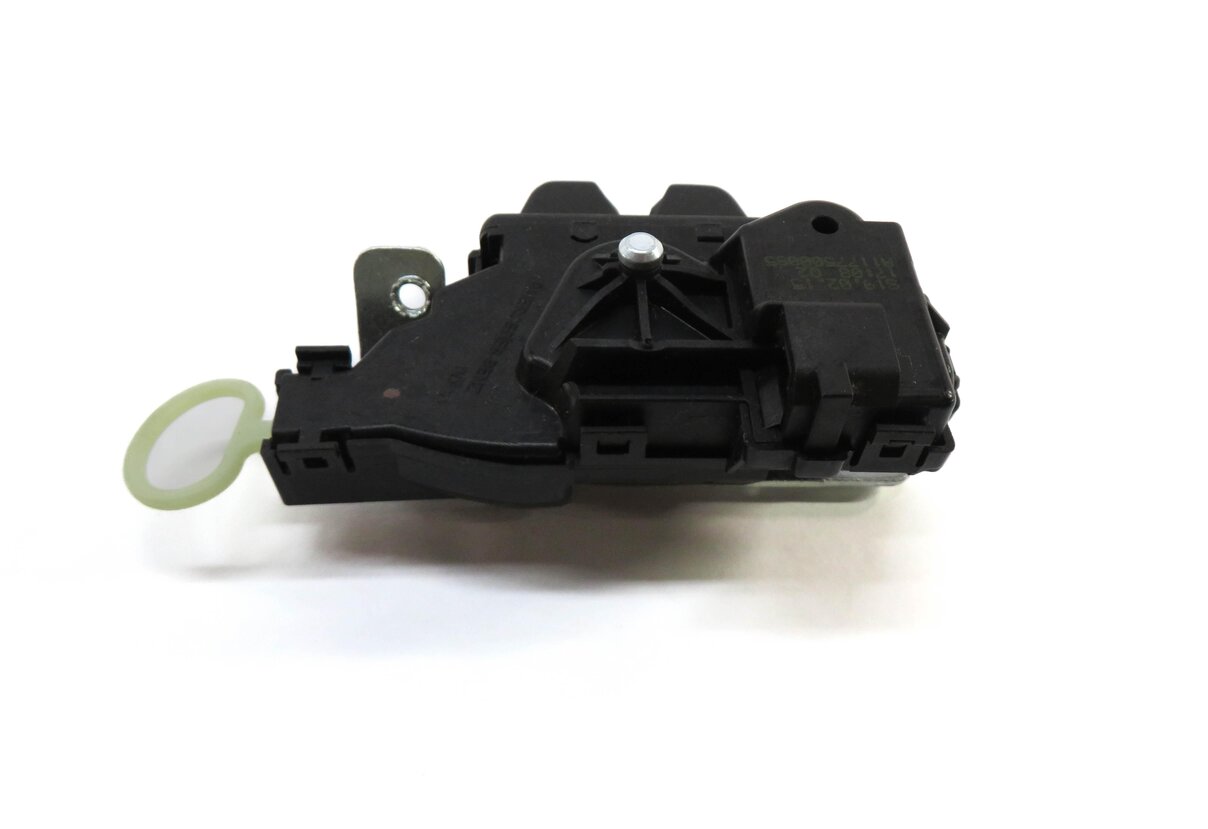 Thumbnail 5: 2015 MERCEDES CLA250 (W117) REAR TRUNK LOCK LATCH ACTUATOR