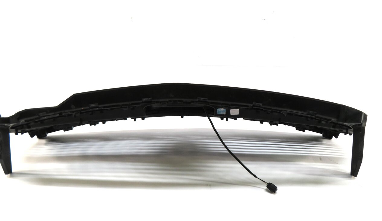 Thumbnail 3: 14-16 MERCEDES CLA250 (C117 W117) FRONT CENTER HOOD GRILLE AIR VENT GRILLE TRIM