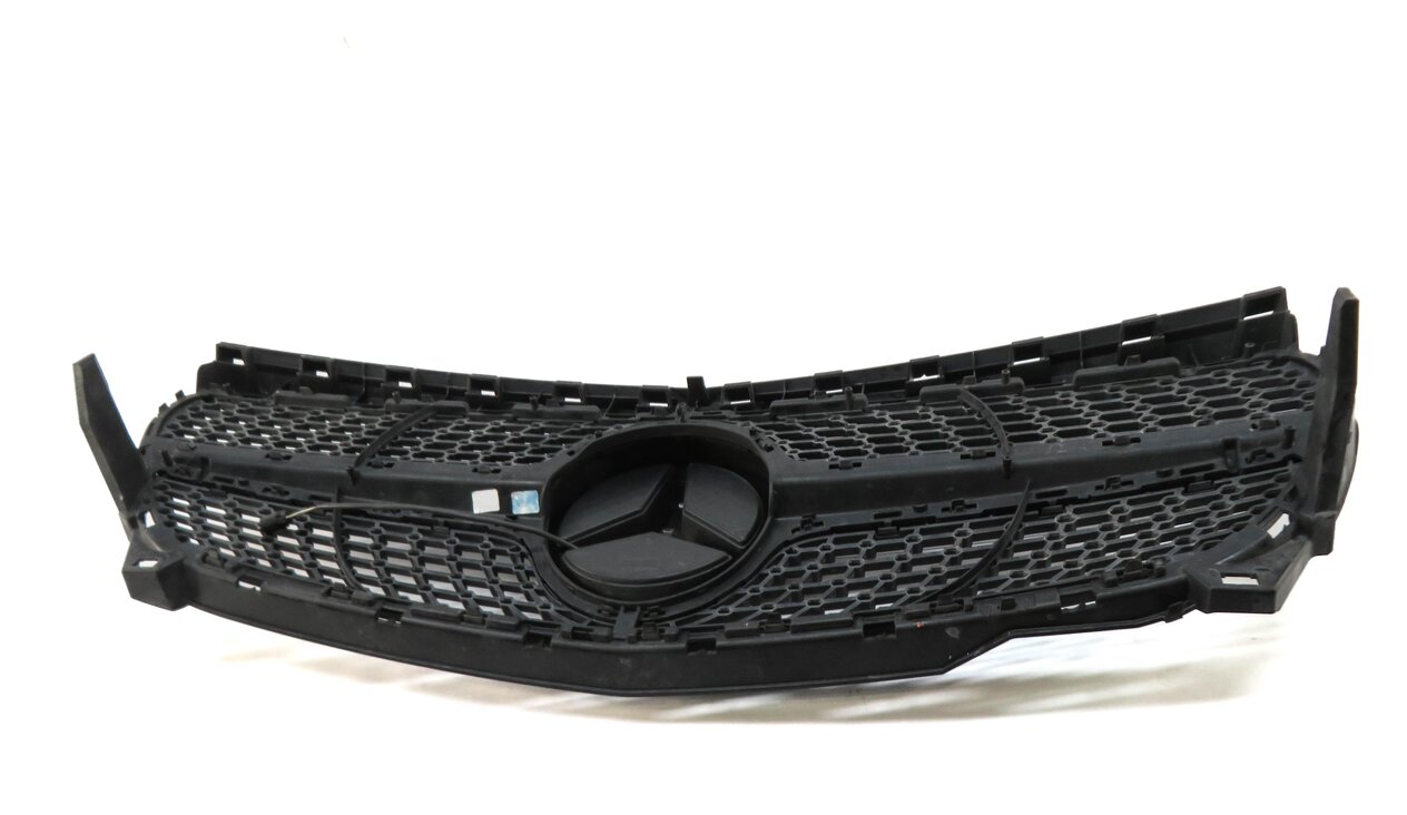 Thumbnail 5: 14-16 MERCEDES CLA250 (C117 W117) FRONT CENTER HOOD GRILLE AIR VENT GRILLE TRIM