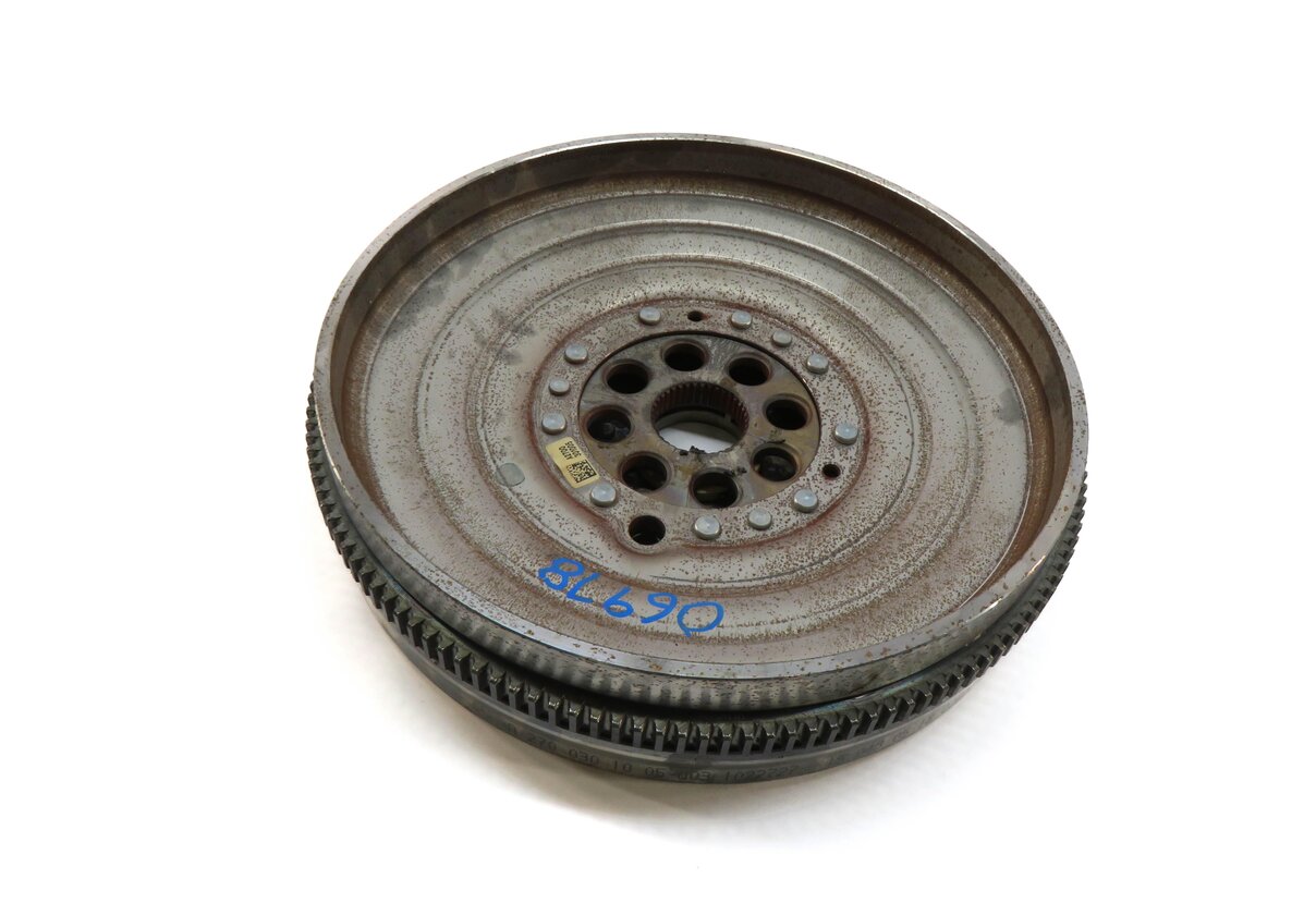 2013-2018 MERCEDES B250 CLA250 GLA250 (C117 W156 W246) A/T DUAL MASS FLYWHEEL