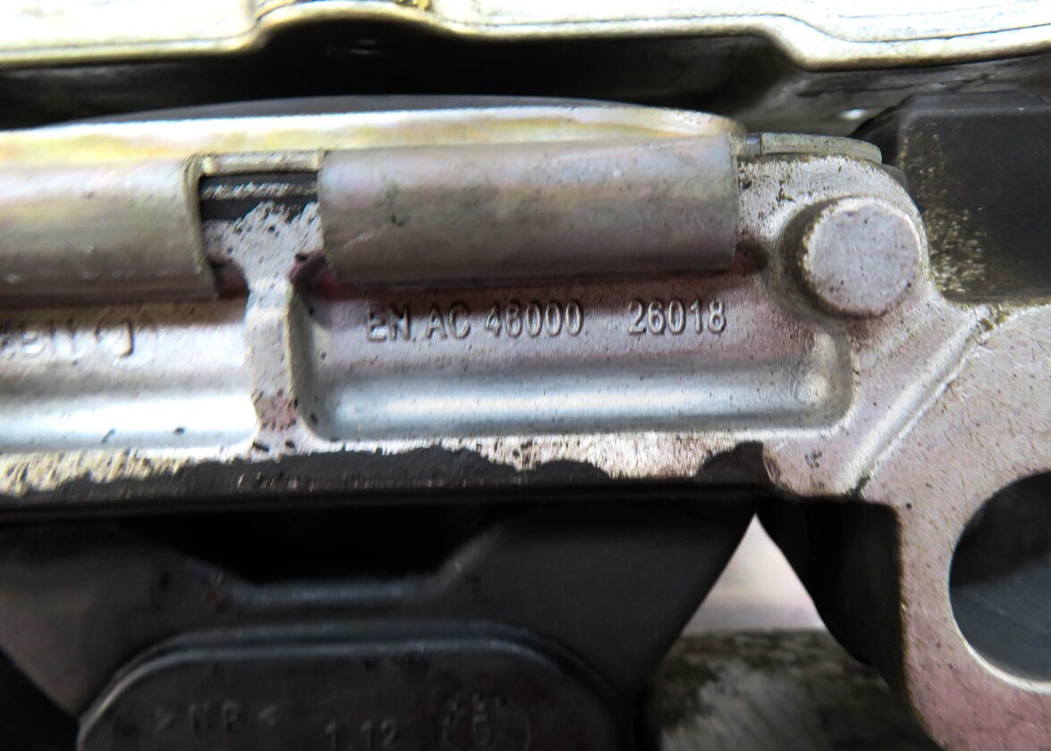 Thumbnail 6: 2016 MERCEDES CLA250 (C117) 2.0L M270 TURBO ENGINE RIGHT MOTOR MOUNT BRACKET