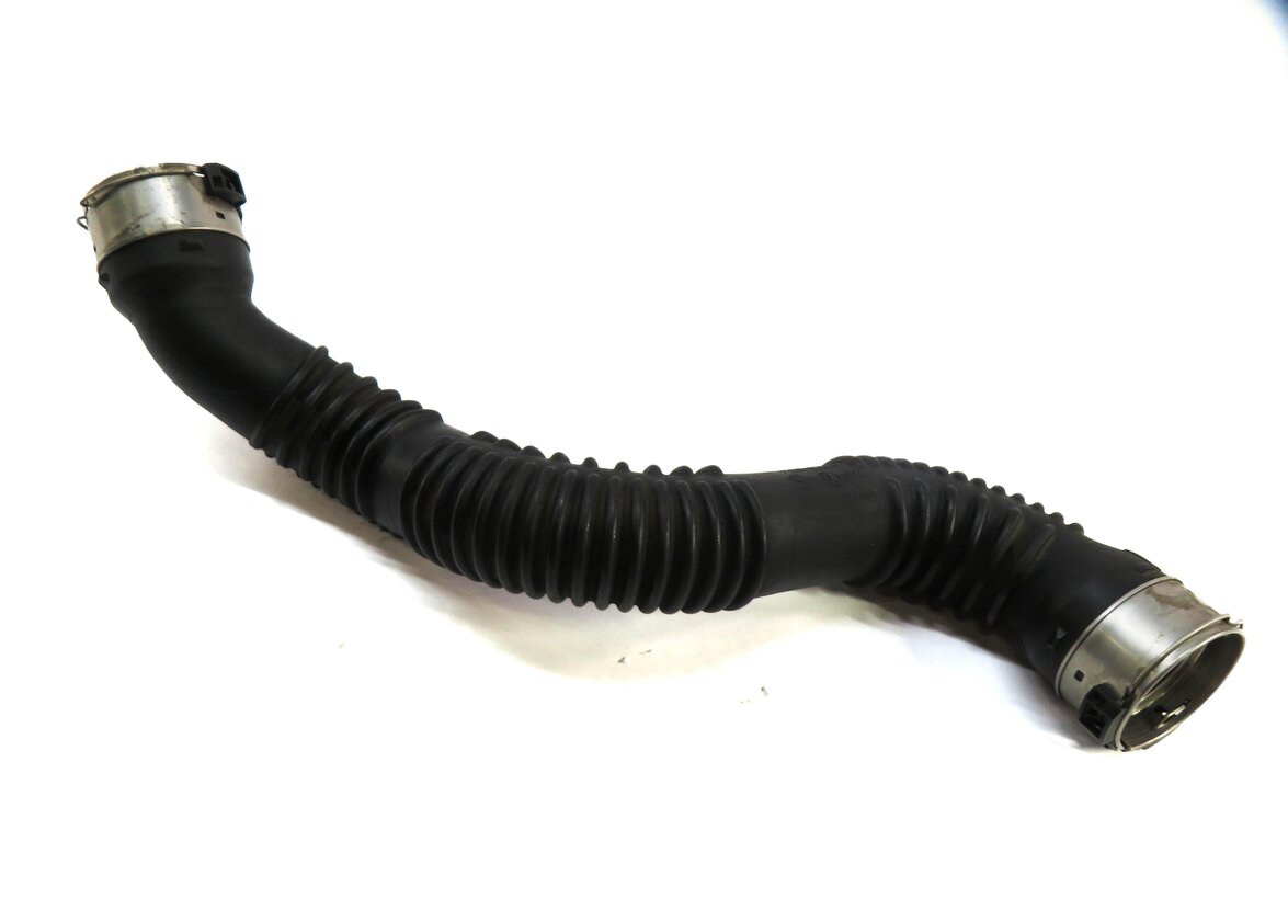 Thumbnail 2: 2016 MERCEDES CLA250 (C117) 2.0L M270 TURBO ENGINE LEFT INTERCOOLER HOSE PIPE