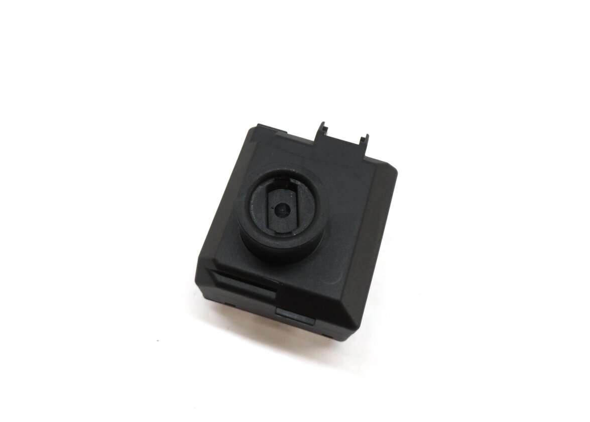 Thumbnail 1: 2016-2017 MERCEDES B250 CLA GLA (C117 W242 X156) IGNITION SWITCH MODULE