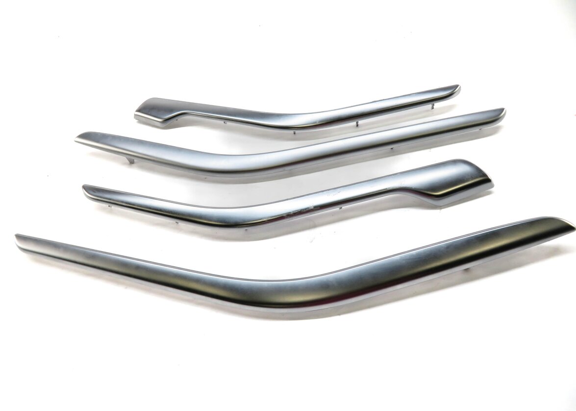 Thumbnail 2: 2016 MERCEDES CLA250 (C117) FRONT & REAR DOOR PANEL TRIM STRIP SET-4 (SILVER)