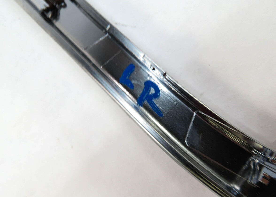 Thumbnail 5: 2016 MERCEDES CLA250 (C117) FRONT & REAR DOOR PANEL TRIM STRIP SET-4 (SILVER)