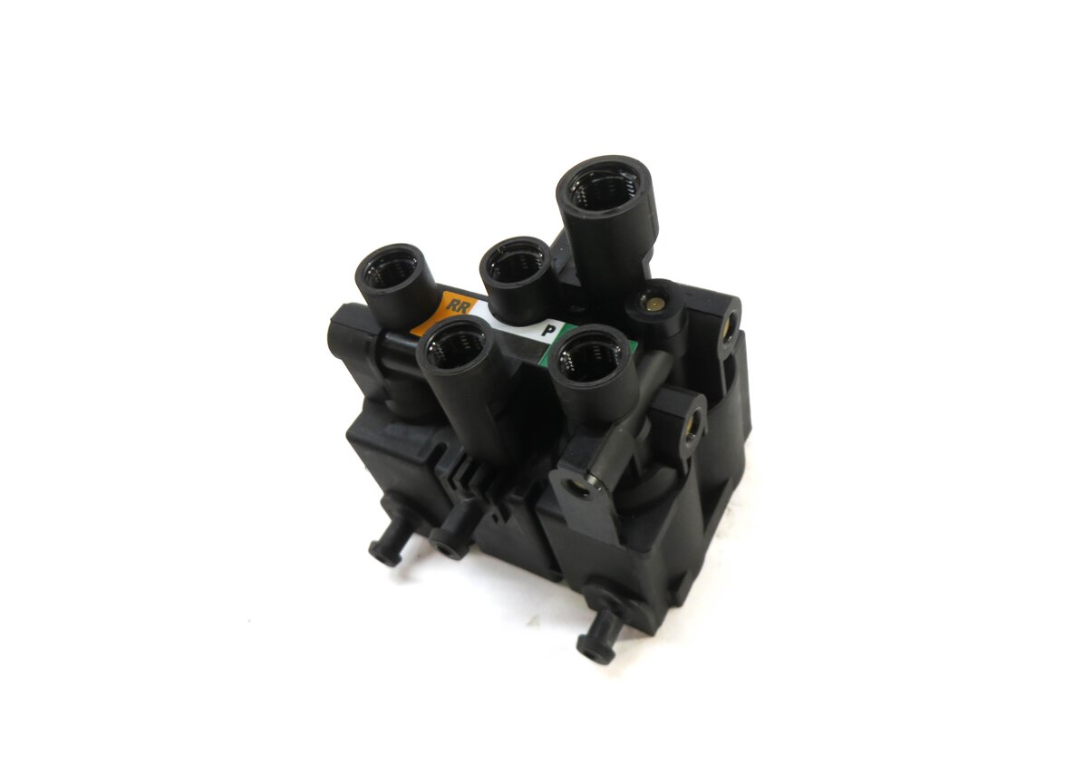 Thumbnail 2: 2016 RANGE ROVER SPORT (L494) REAR AIR SUSPENSION VALVE BLOCK